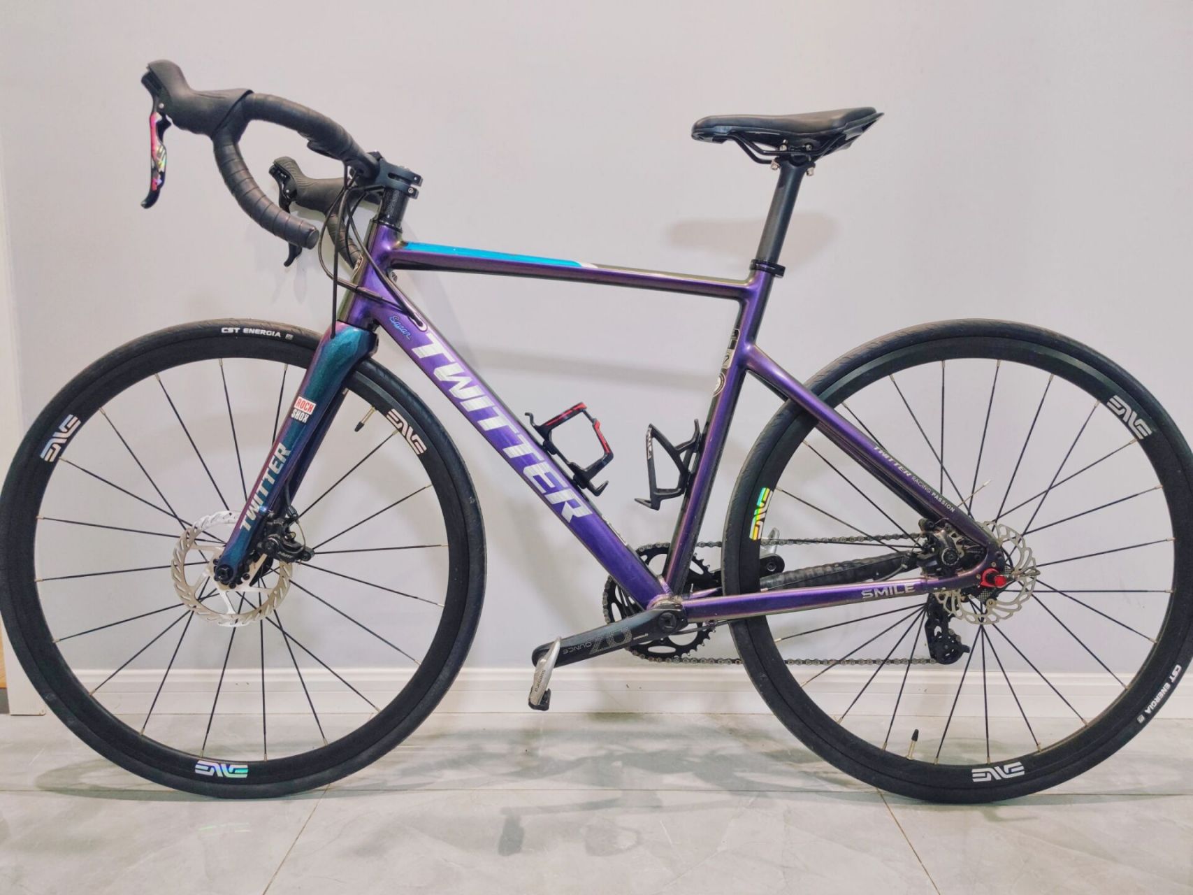 骑车爱好者看过来79公路自行车啦 骓特smile碟刹桶轴