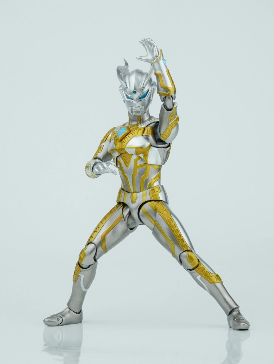 shf 究极光辉赛罗 反击吧,赛罗!