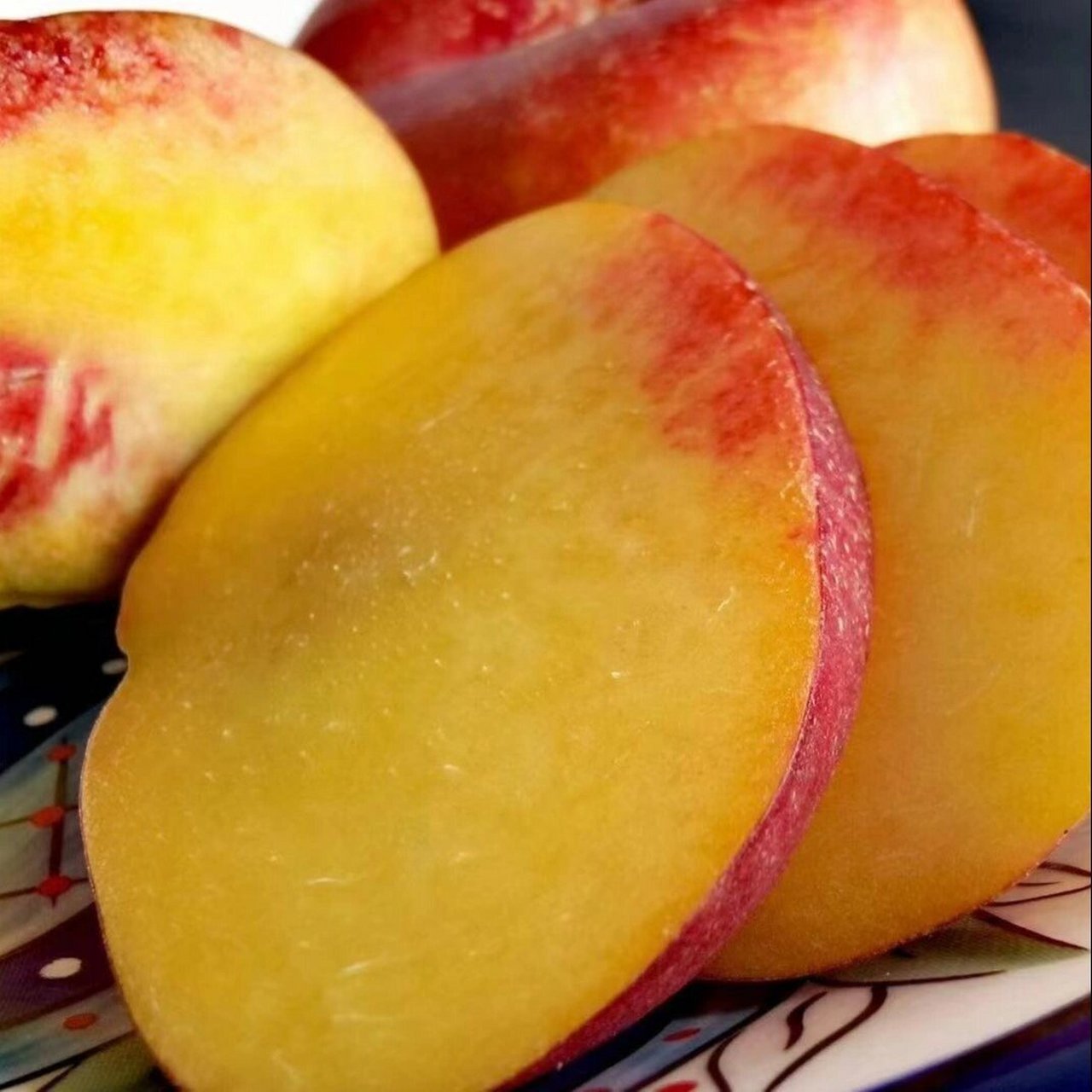 新疆蟠桃～ 这个桃子99真的真的也太好吃了叭!