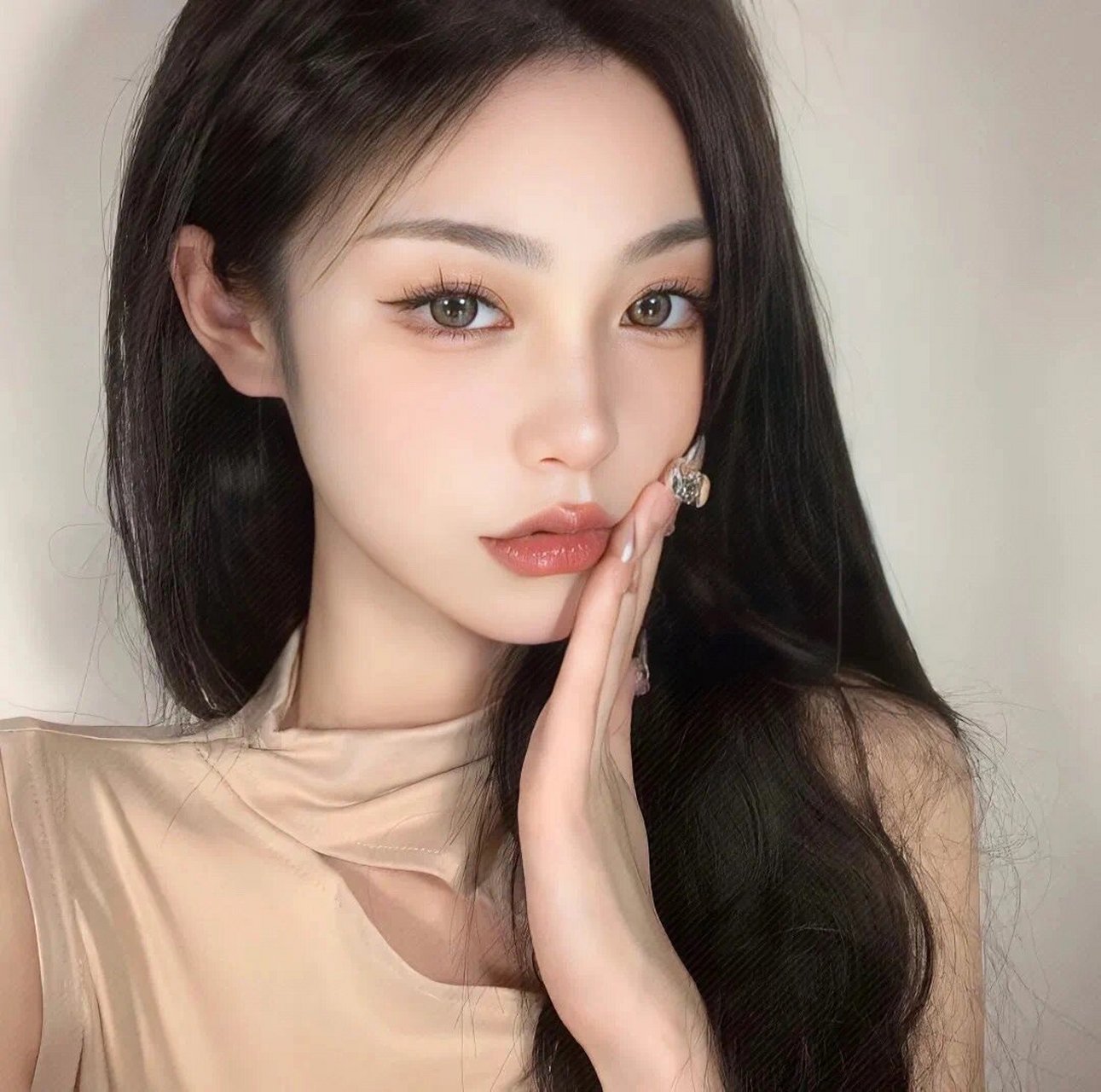 又拽又酷的女生头像