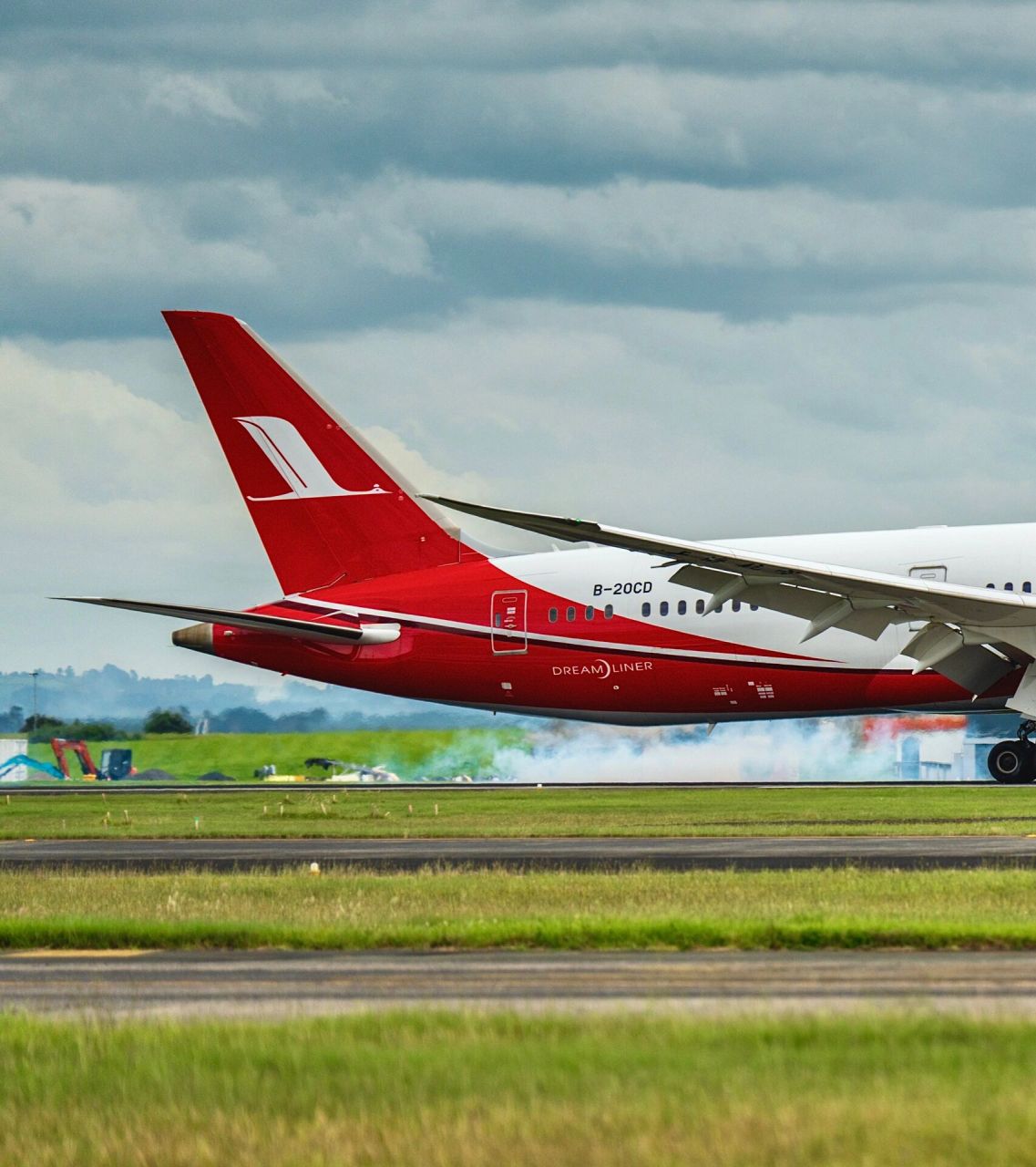 那就发一张用上海航空787-9飞的哪几周的照片吧.