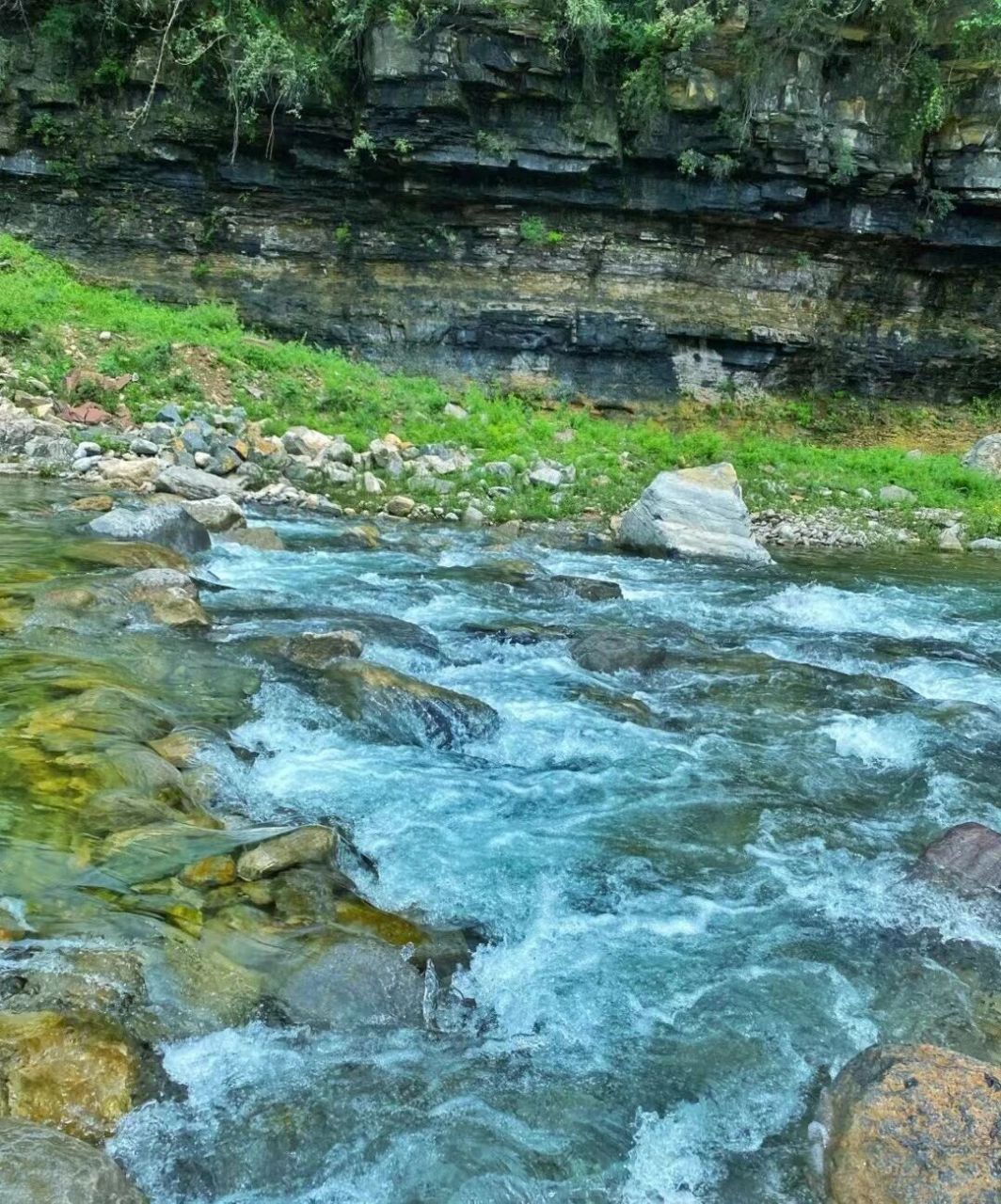 北方的小江南 78太行武家湾是一个位于中国河北省的旅游景区,以其