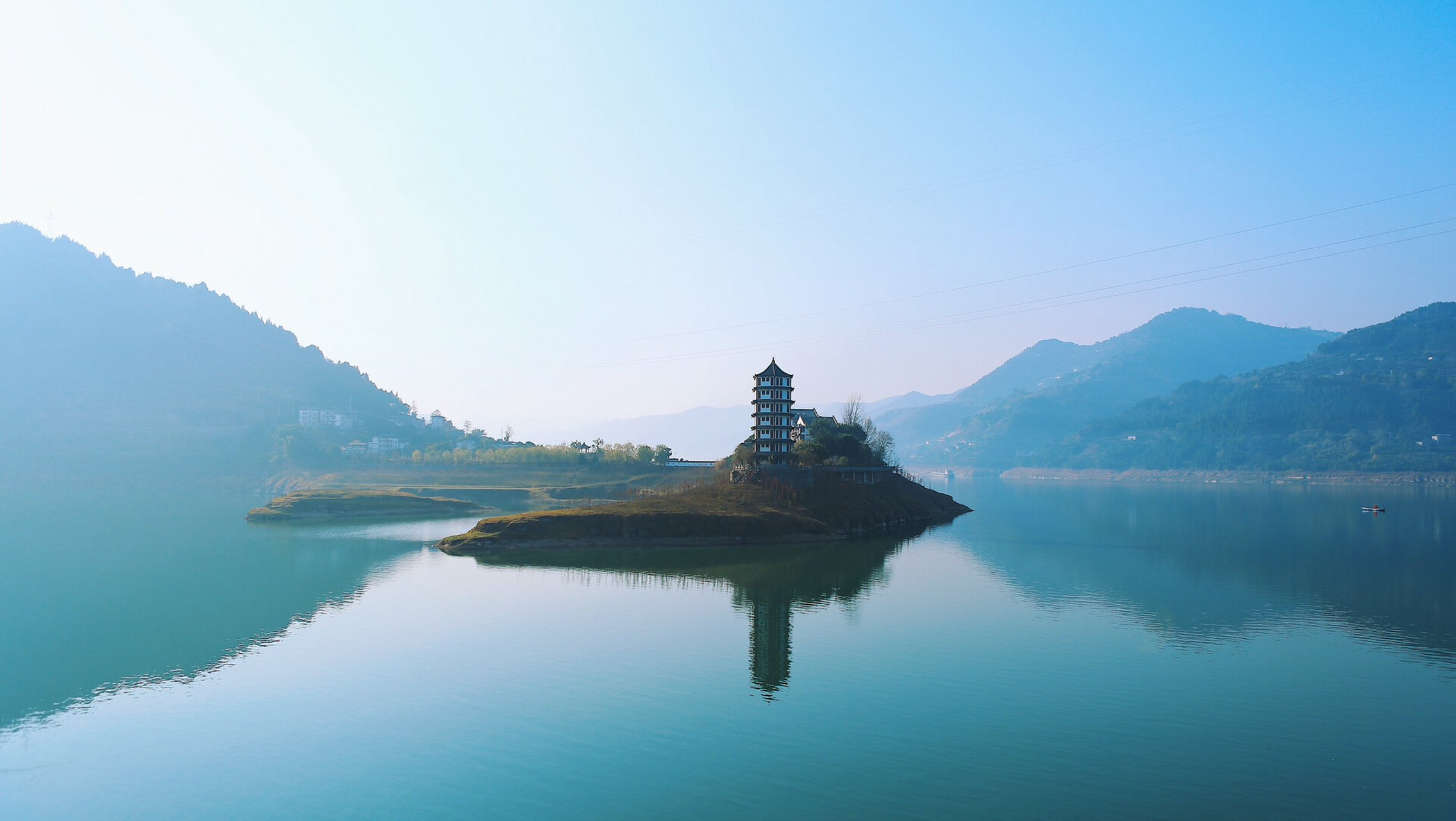 万州周边游|黄柏|狮子岛 远观狮子岛很好看 里面暂时没开放 坐在狮子