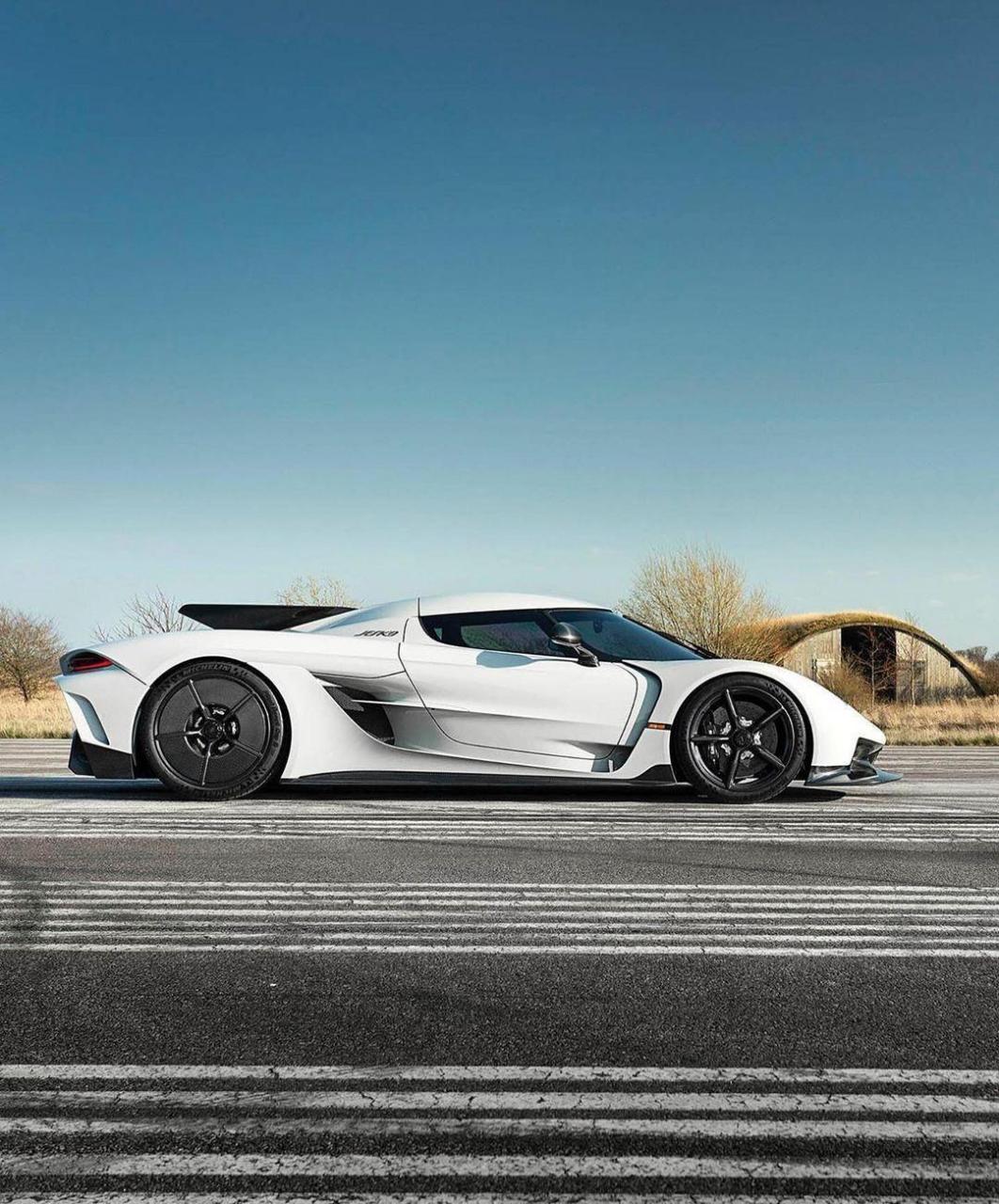 "陆地火箭" 科尼赛克jesko absolut