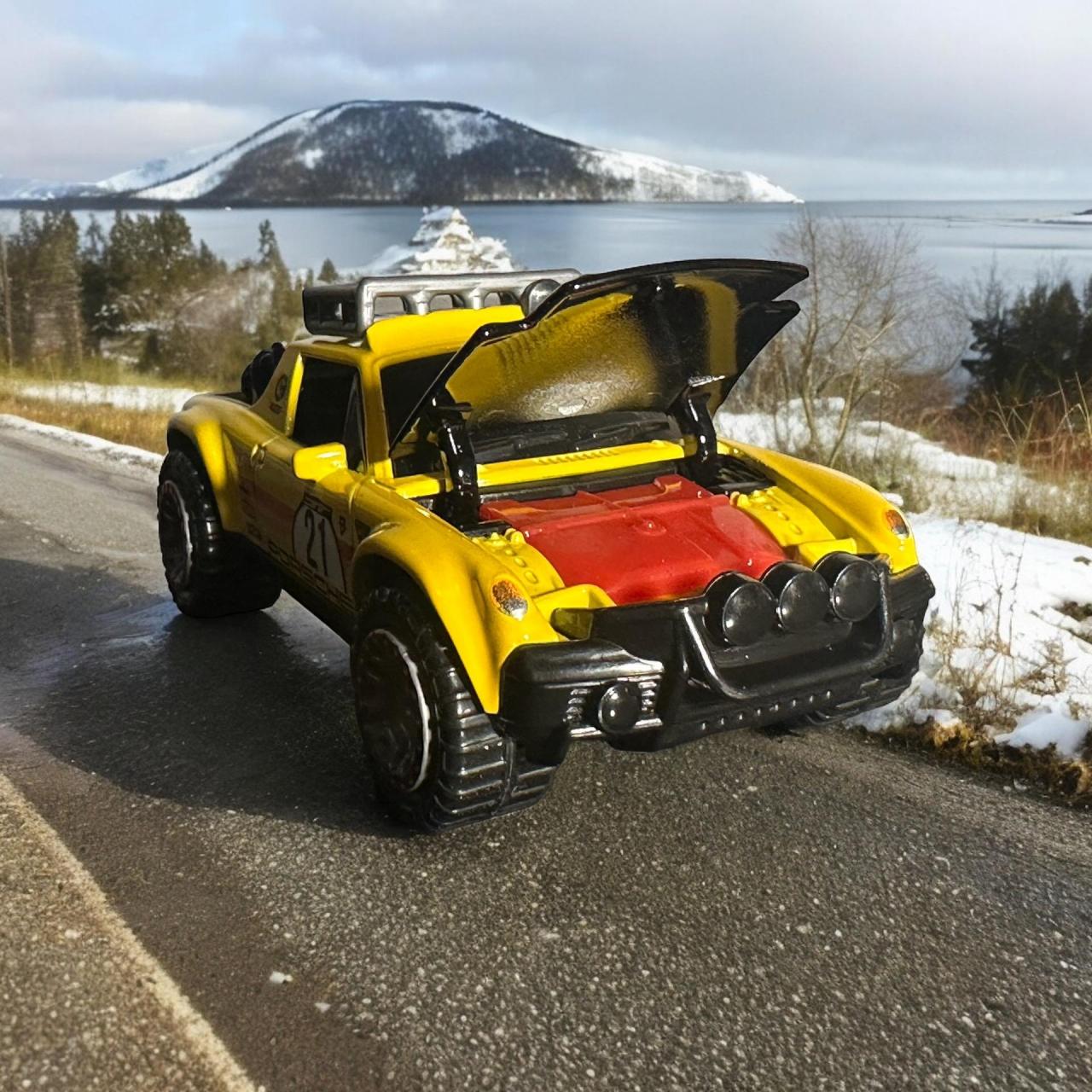 风火轮2024年回力可动件儿1:43系列 保时捷914越野拉力赛车 前机盖可