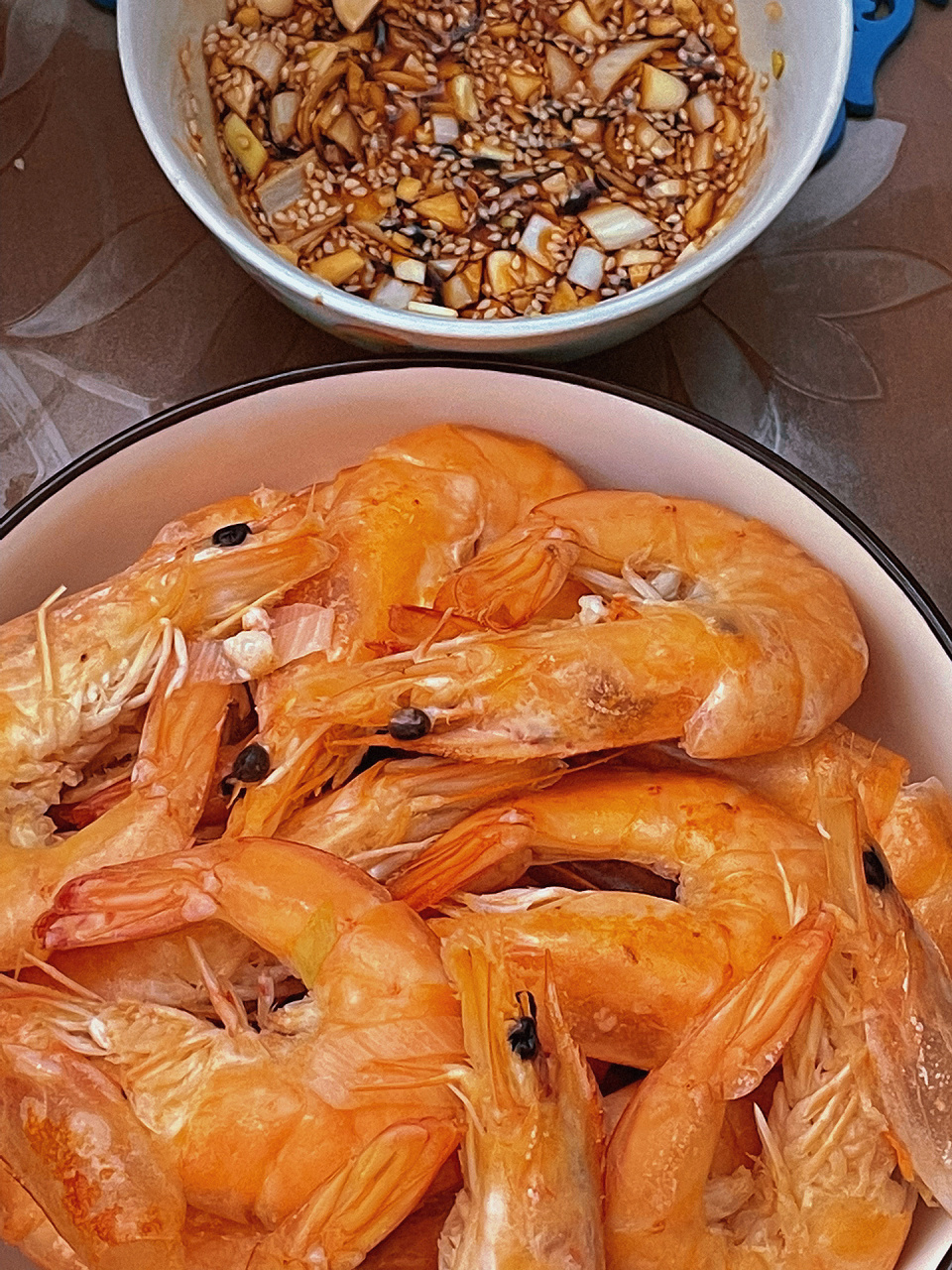 没想到第一次做水煮大虾就成功了 94简单又好吃的水煮大虾做法: 1.