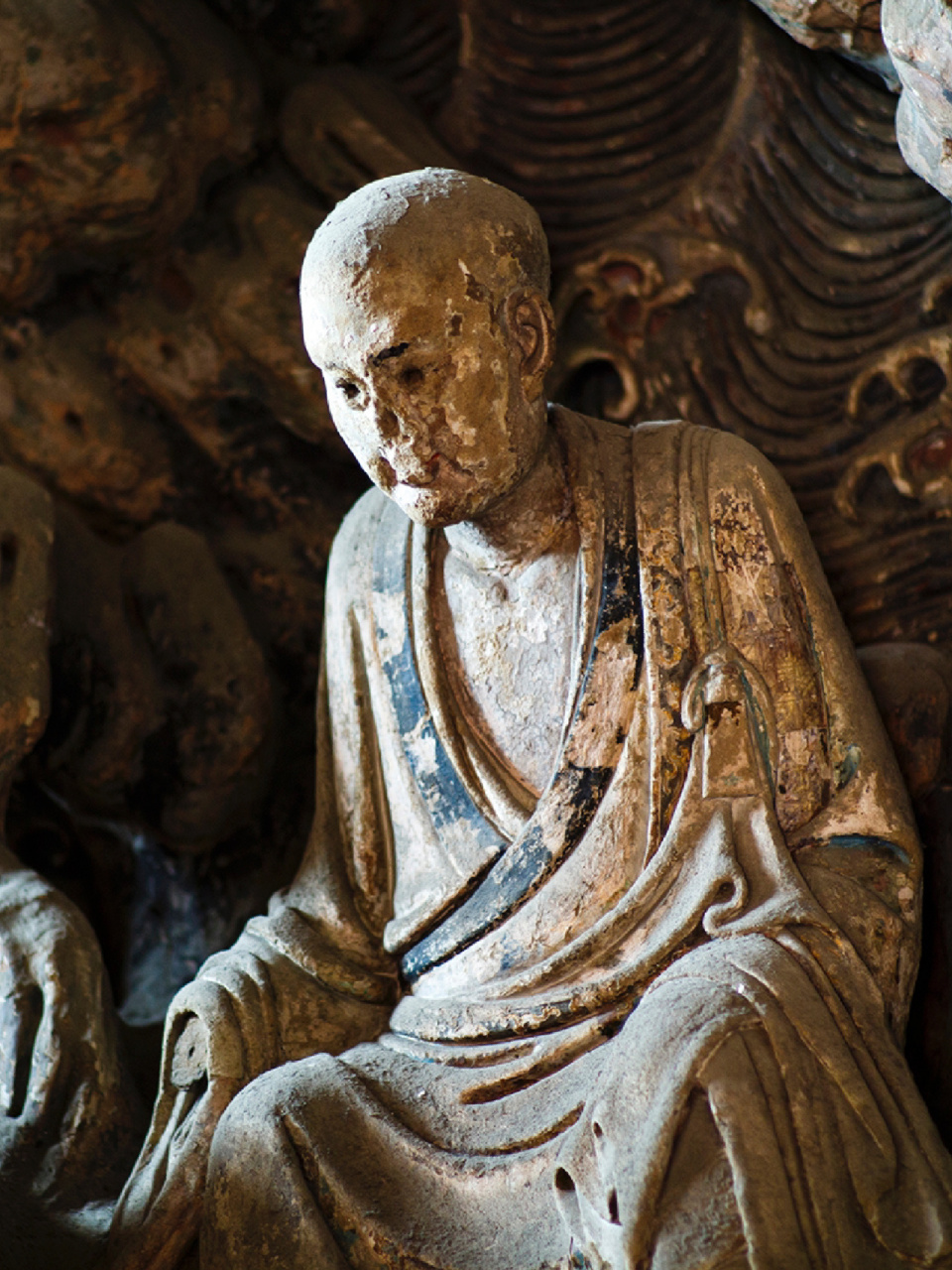 要去苏州过年了,忽然想起十年前在甪直保圣寺拍的宋代罗汉