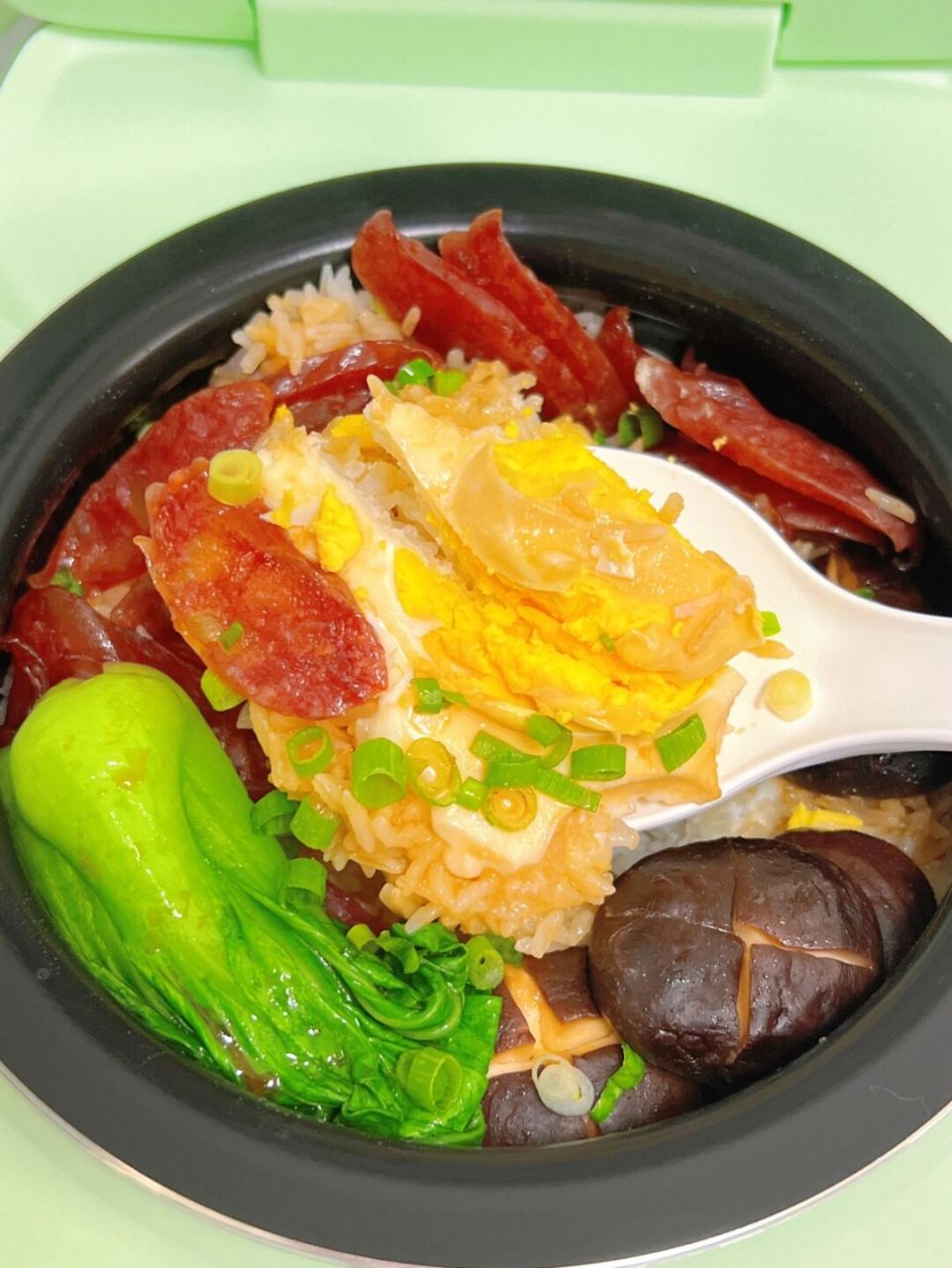懒人食谱7515电饭煲煲仔饭也太香啦～腊肠多多超过瘾 厨房小白