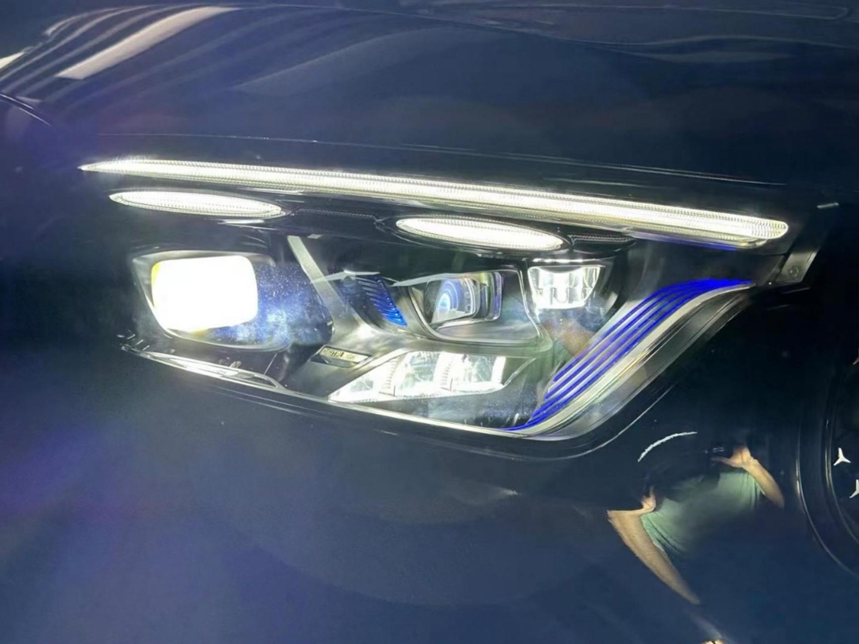 奔驰glc升级原厂流星雨数字大灯,日出云海和流星雨效果,260万像素周到