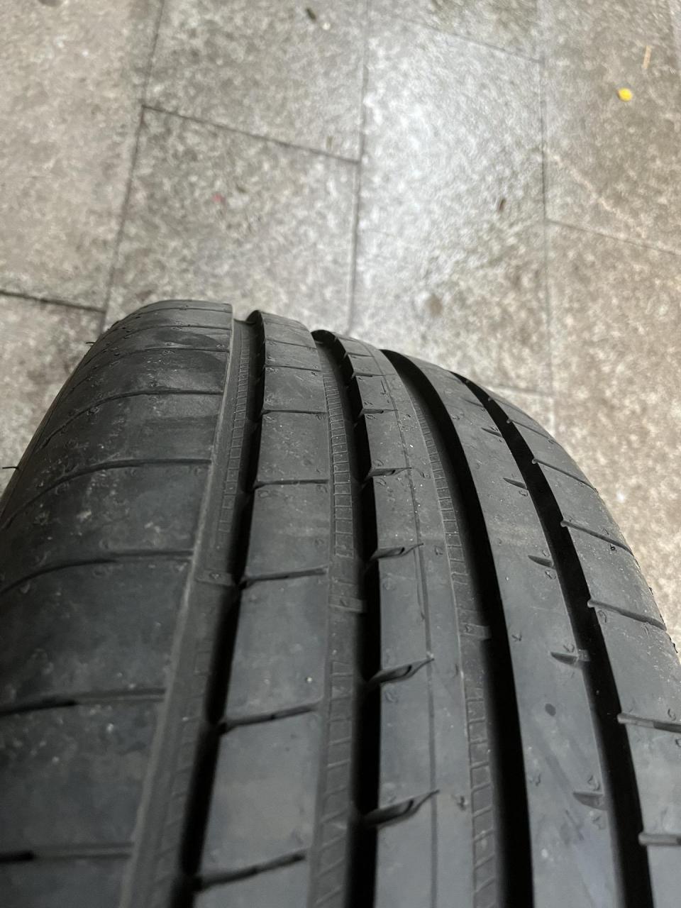 领克03原厂固特异轮胎.