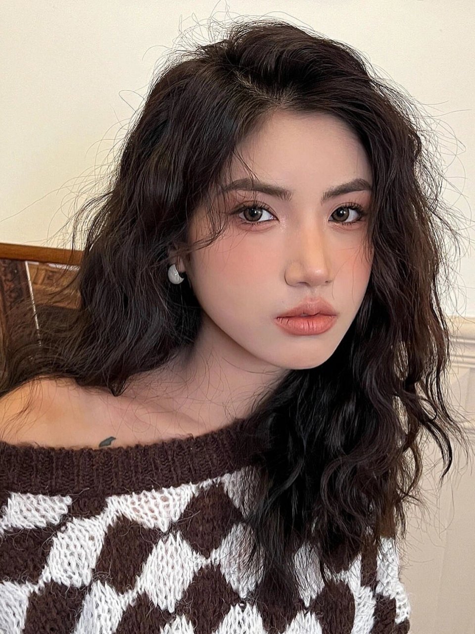 女生中长发烫发推荐港风复古羊毛卷 超显慵懒显颅顶高羊毛卷发 | 手残