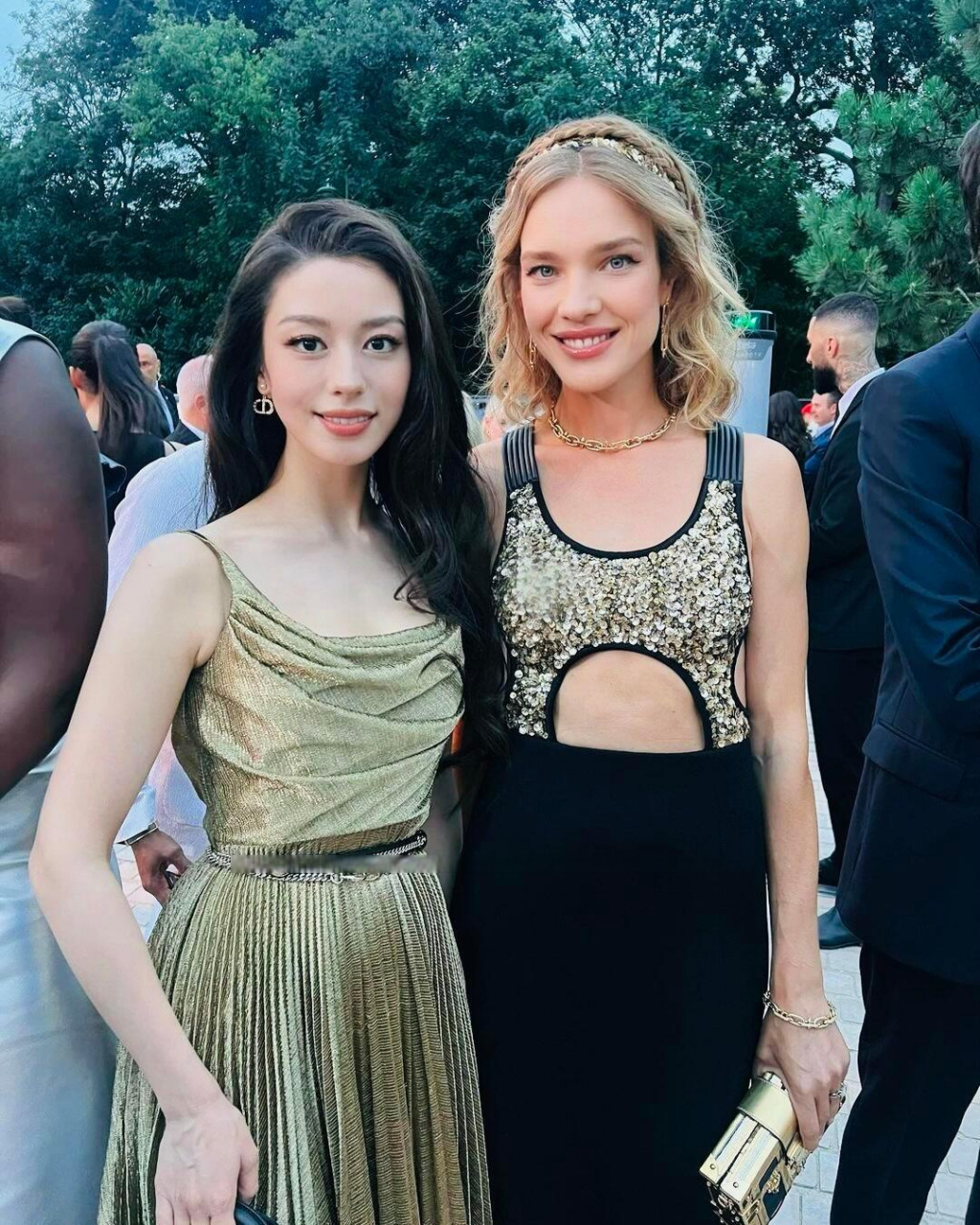 郎朗老婆和水果娜,气质都挺好的