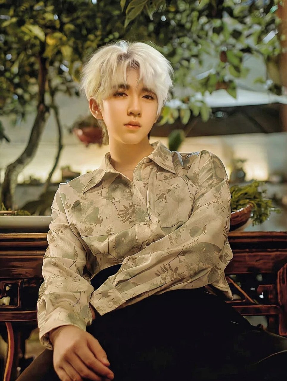 tnt白发也太绝了 丁程鑫的白色找不到合适的,不喜欢请轻喷