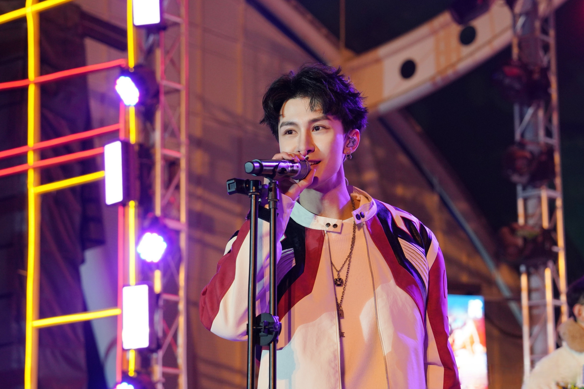 谢谢欢乐谷 谢谢大家 跨年夜你们的热情 盖过了气温的寒冷 我们合肥