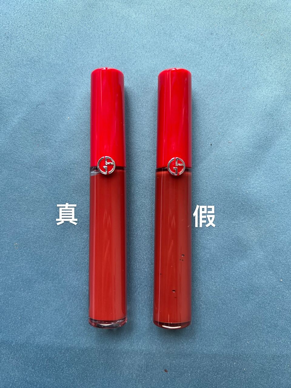 阿玛尼唇釉真假辨别 我专门买了两只假货来对比 正好我手上有阿玛尼红