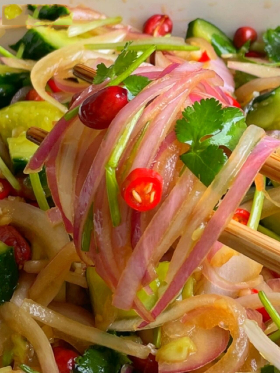 几分钟搞定7515凉拌洋葱黄瓜7515酸辣开胃巨好吃  9696