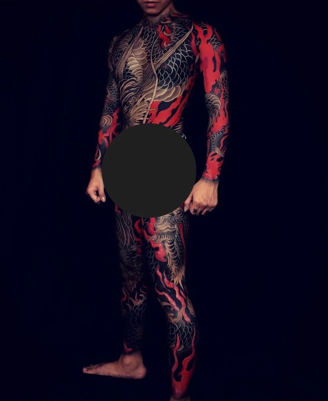 两条龙,两个颜色,做通体,越南纹身师作品