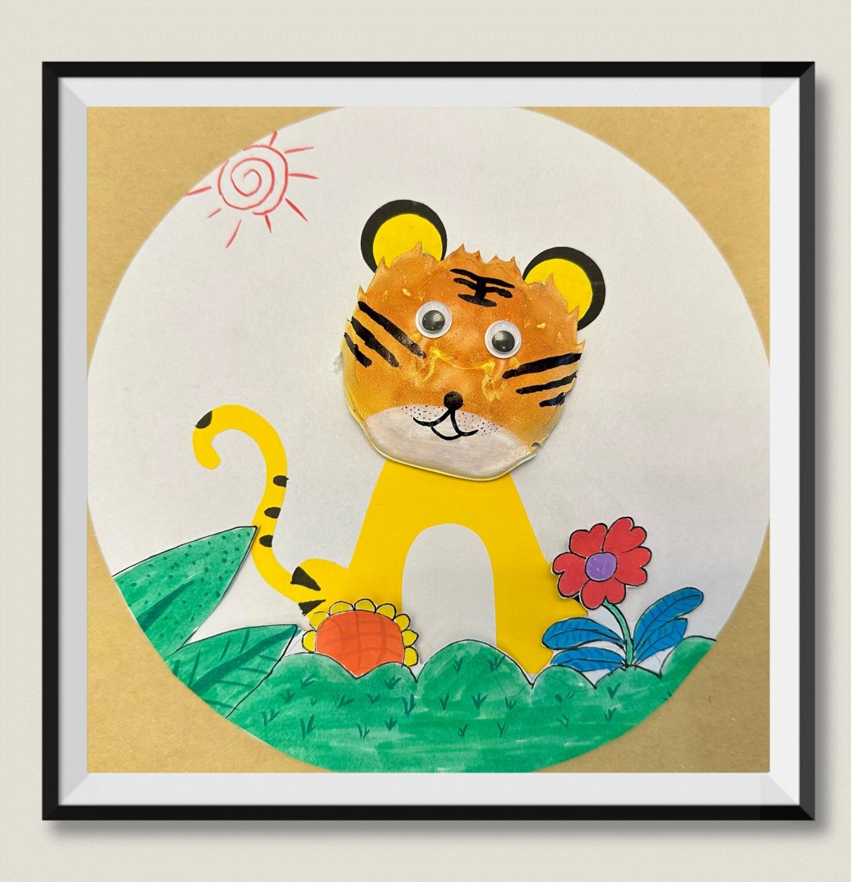 螃蟹壳创意画 吃螃蟹吃出了一幅画97 0215废物利用,浪费不了一