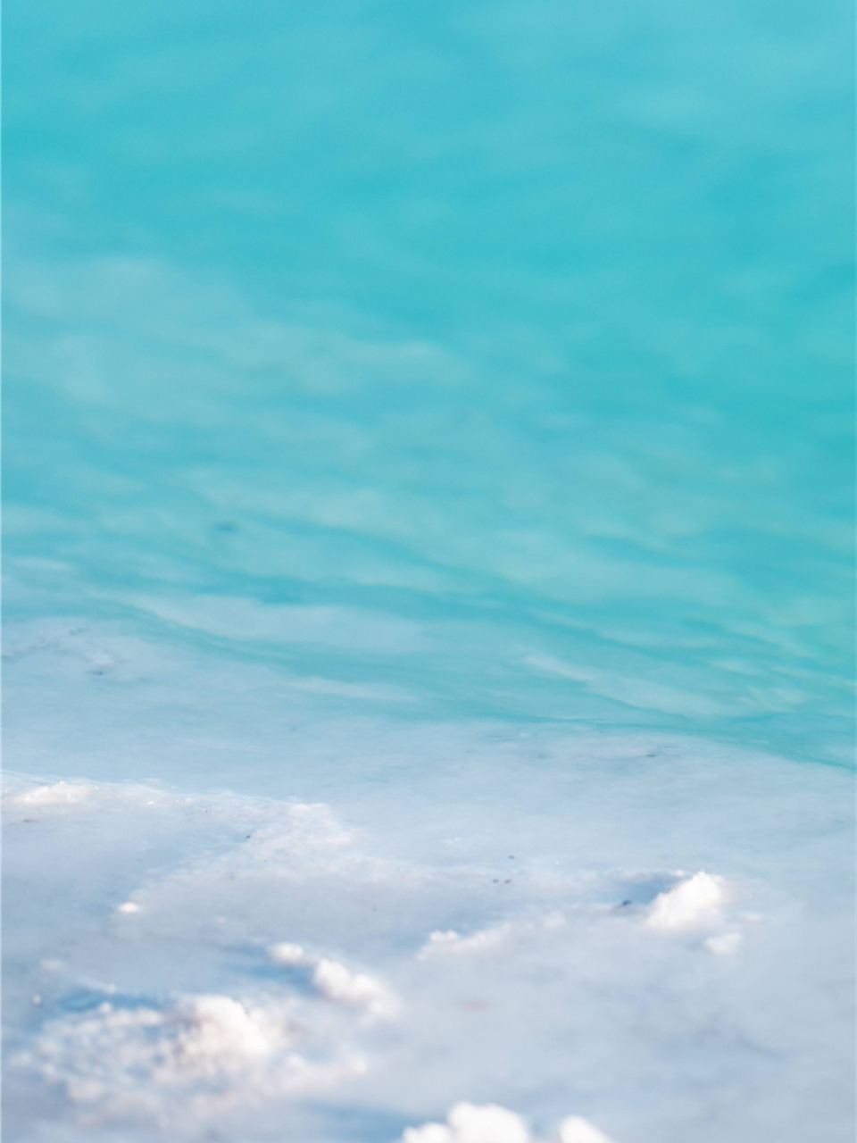 💙  🌌 我们为你准备了大海纯蓝色背景图,让你随时都能沉浸在这片