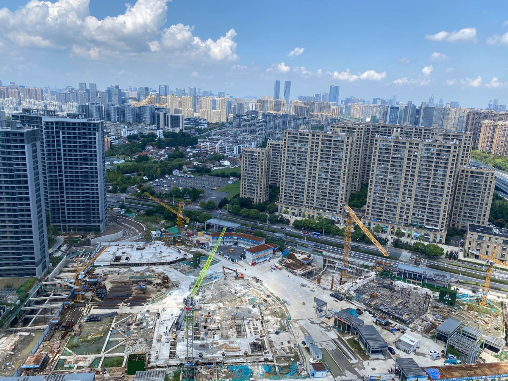 滨康天街最新施工进展实拍 滨康天街已经出地面了,后面应该快了