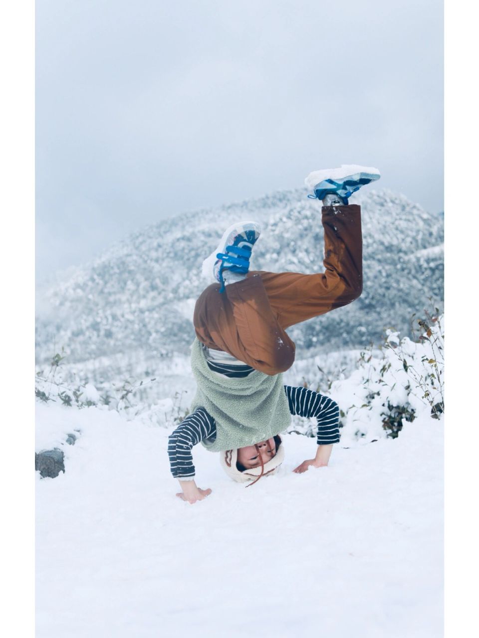这里不是东北,是南方的余姚 天气预报说冷空气来了,温度在零下.