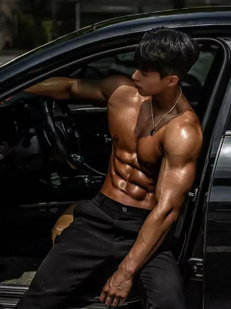 健身帅哥大赏 男人健美欣赏 肌肉男 小哥哥秀肌肉 性感迷人帅哥 肌肉