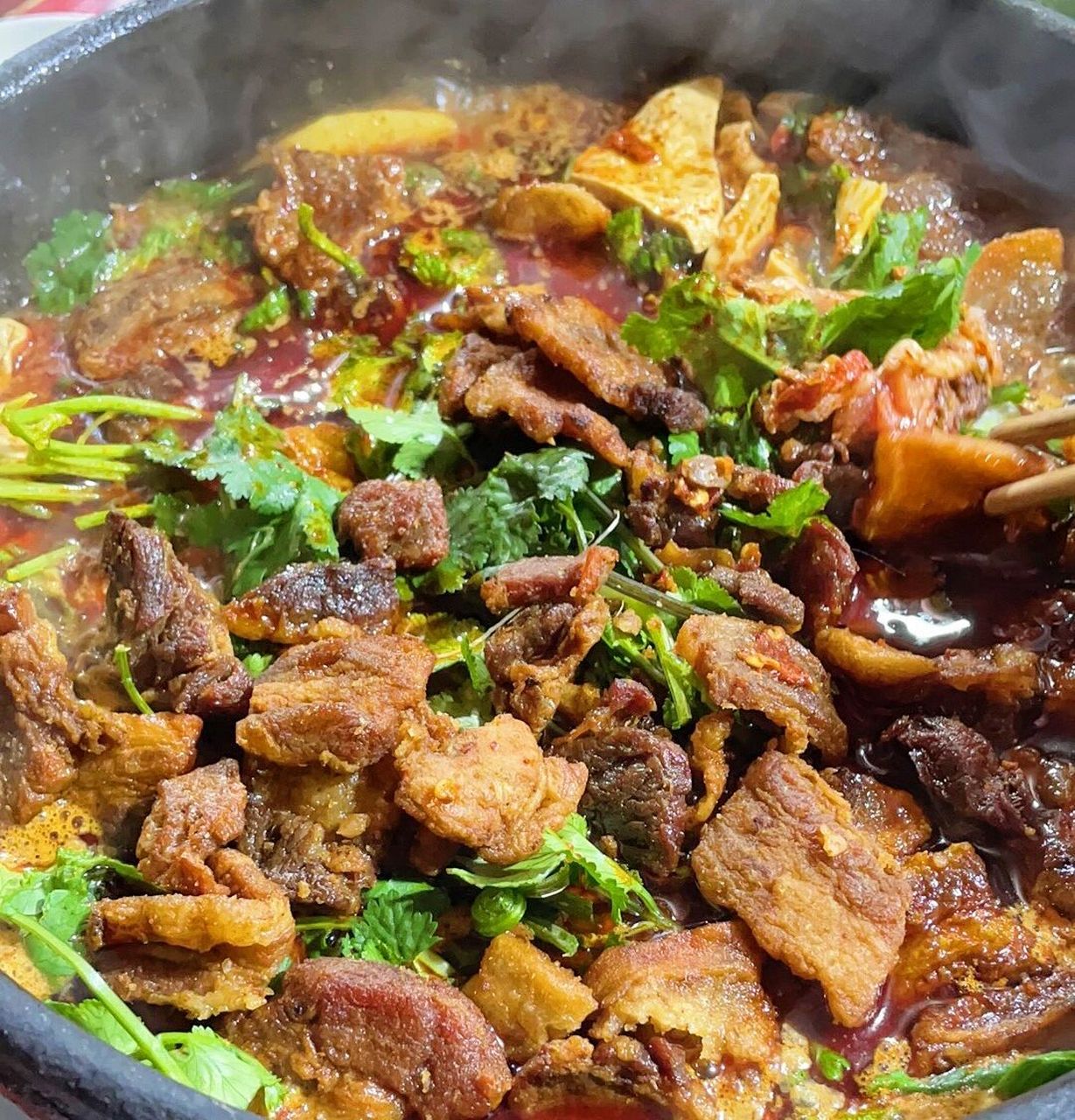 来毕节必吃的豆干火锅-王记六龙97 说到毕节"王记六龙"豆干火锅