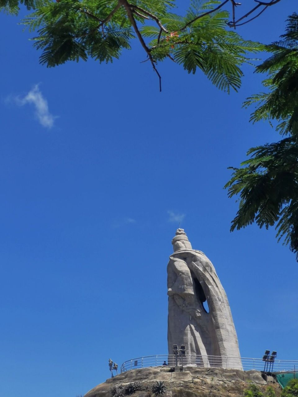 鼓浪屿必去景点一一皓月园 鼓浪屿五大免门票的核心景点之一,这是离三