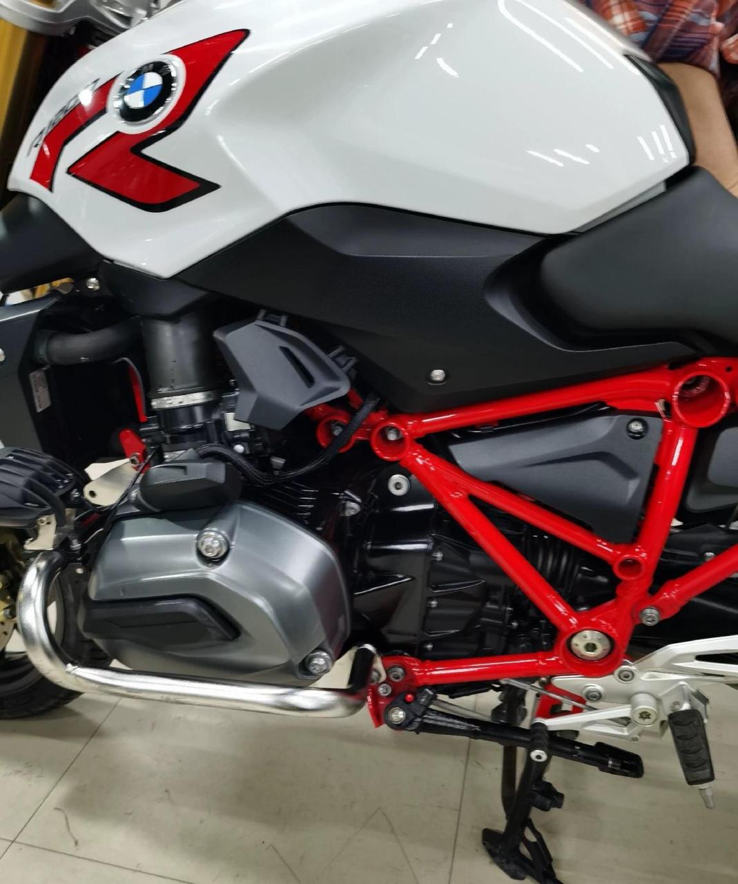 17年大贸进口宝马r1200r顶配.