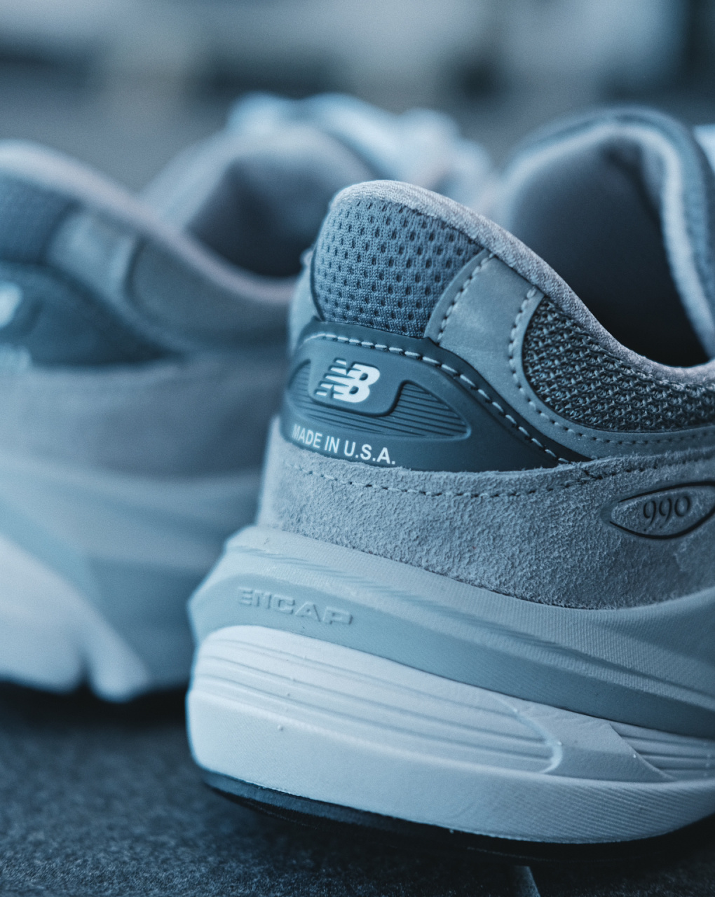 nb | 990v6通勤鞋 去年圣诞前入的v6,感觉是目前我穿过前三舒服的nb了