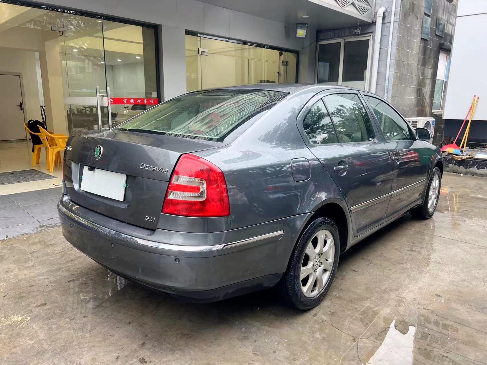 2010年2月上牌斯柯达 明锐 2.0l 自动高配,带天窗,安全行驶14.