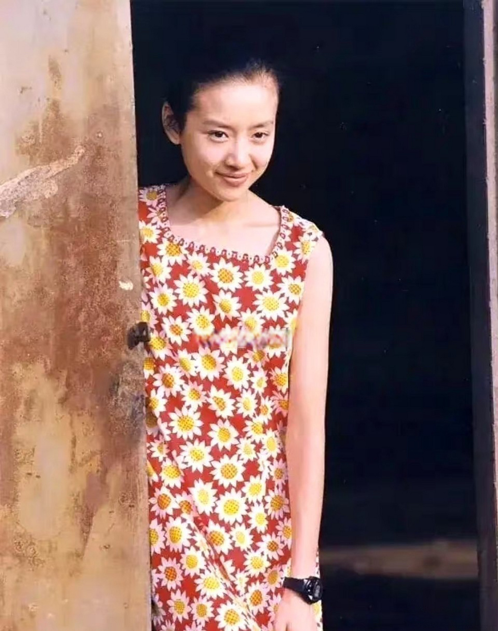 网友说从刘浩存脸上看到了年轻时候的董洁,你能get到吗[思考]