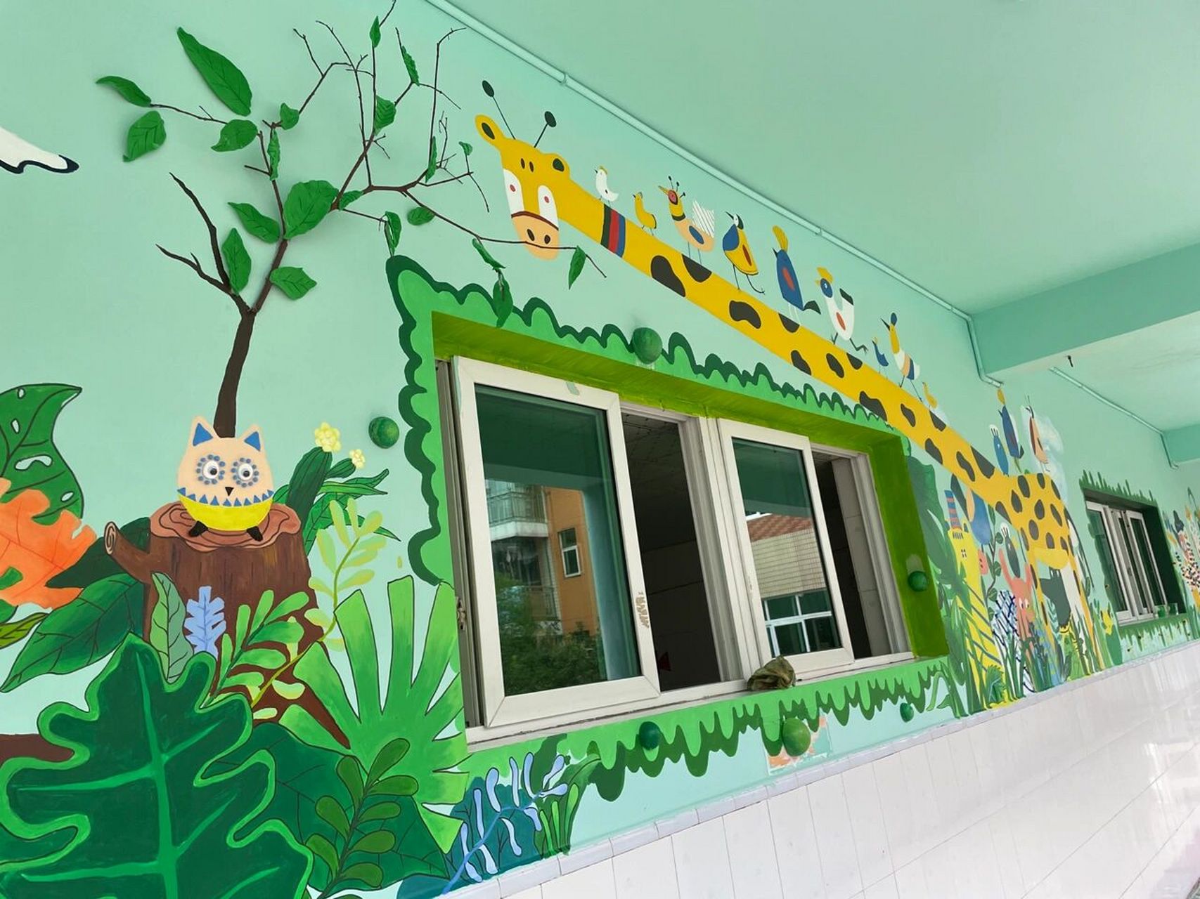 幼儿园墙绘|森林及动物主题墙绘 确定好森林主题找到素材就可以开始