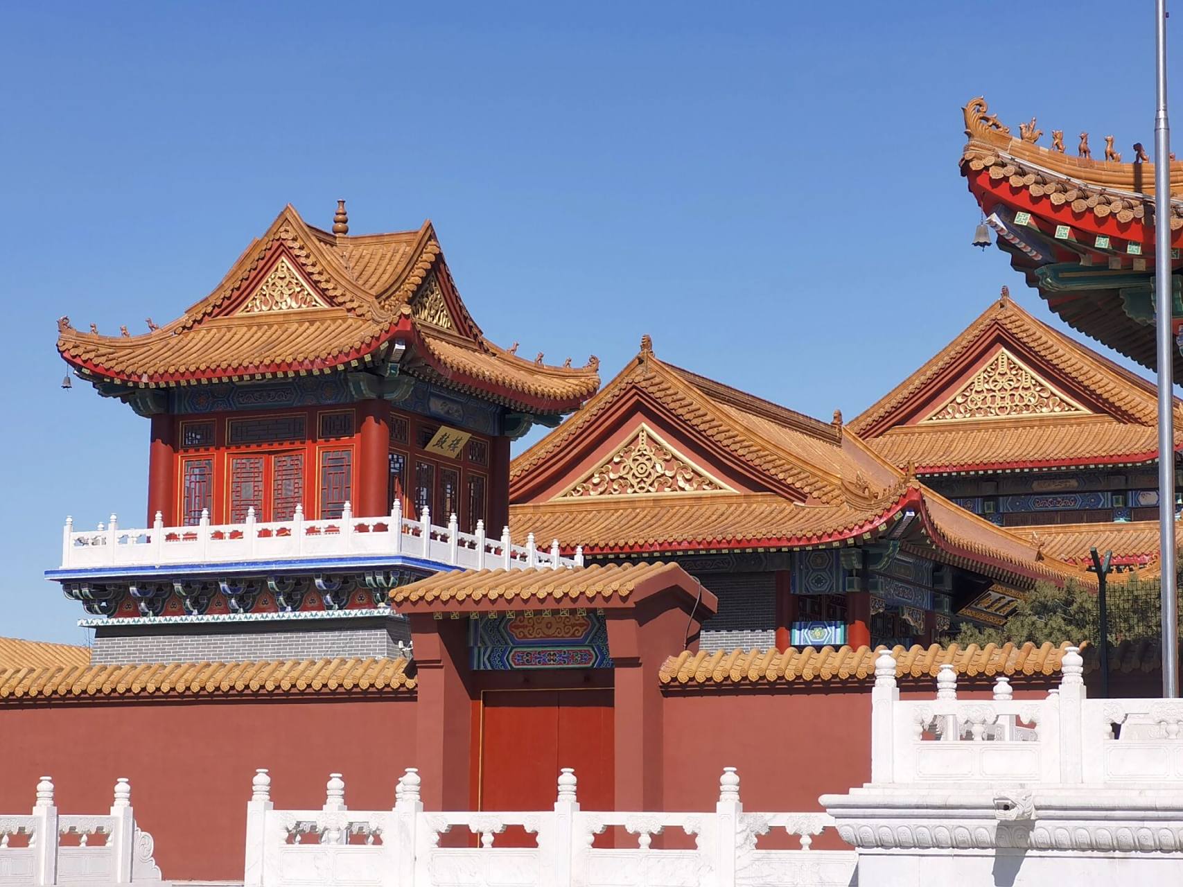 锦州·小布达拉宫(网红打卡)    一个聚集了宫殿,天坛,城墙,寺庙等多