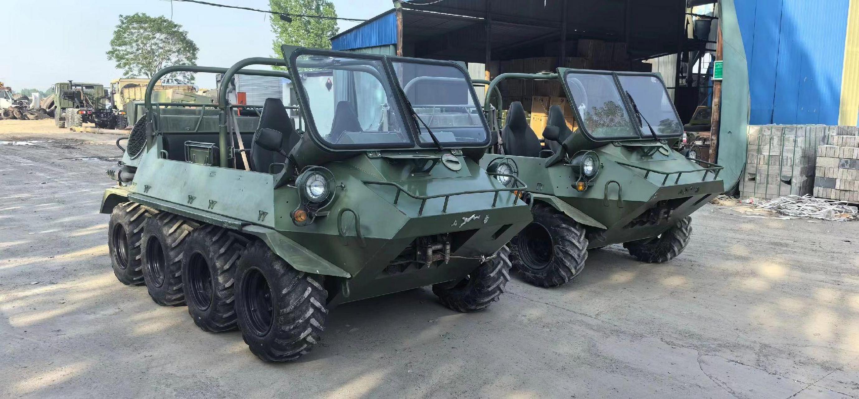 部队退役:山猫八驱全地形 水路两栖 全车原版 四缸柴油发动机1.