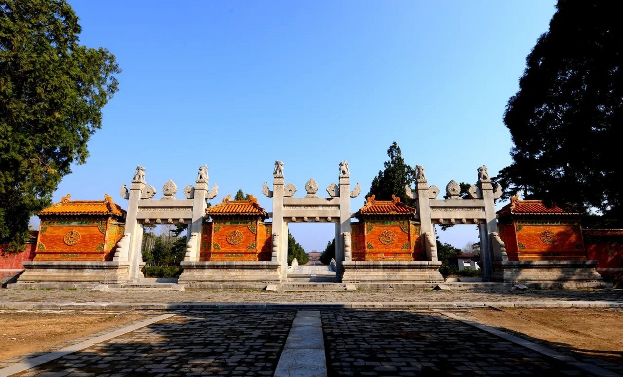 河北易县清西陵 清西陵位于河北省保定市易县梁各庄西15公里处的永宁