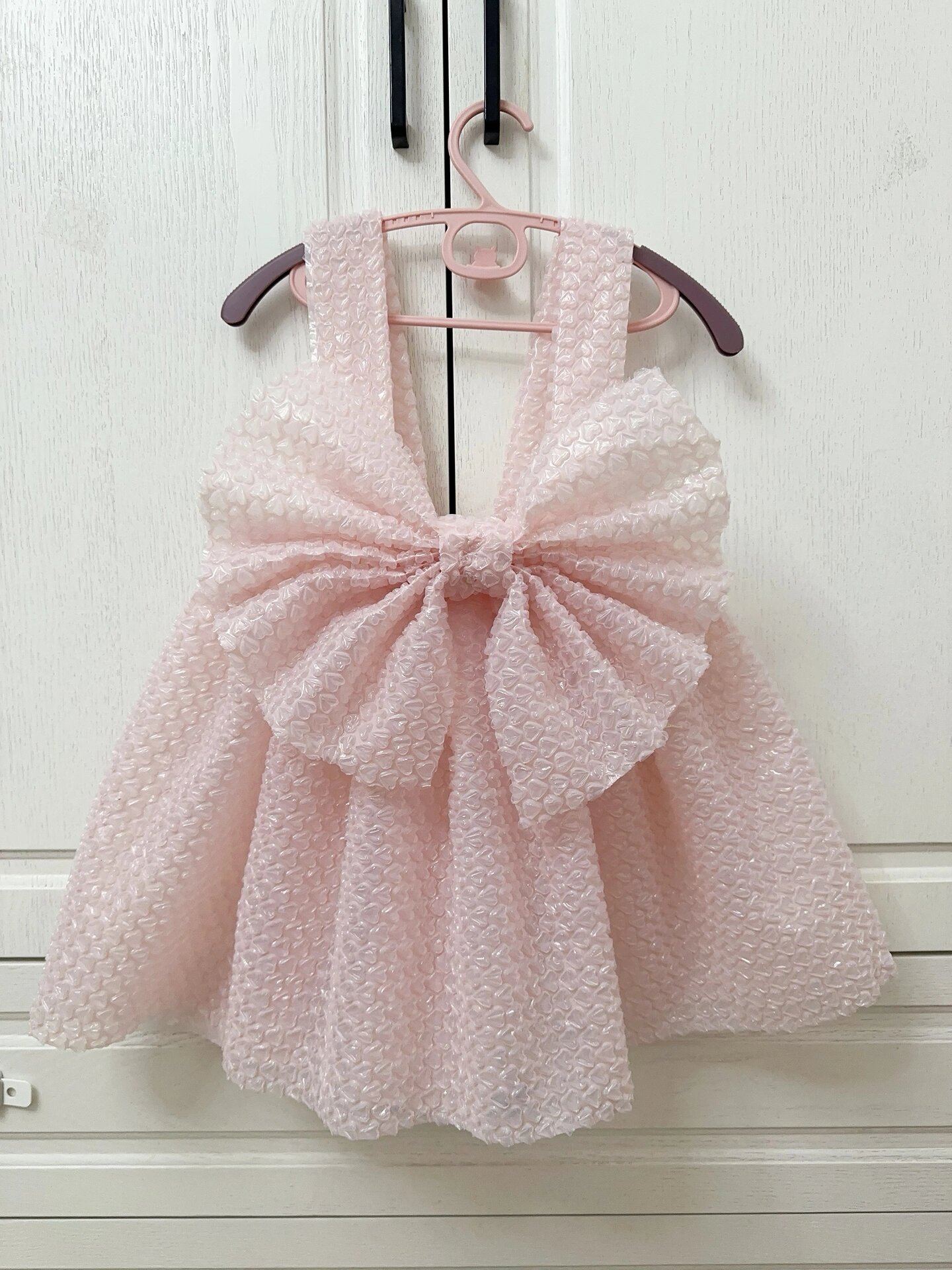 幼儿园手工之气泡膜环保服装