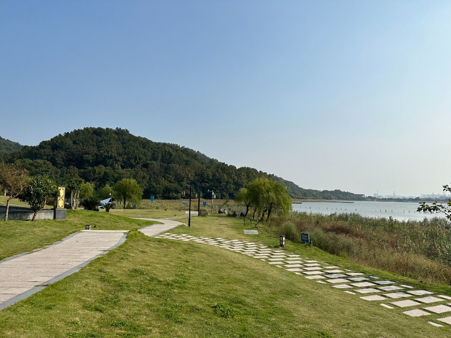 宁波新手司机驾驶地推荐——荪湖公园 第三次来到荪湖公园了,从刚开始