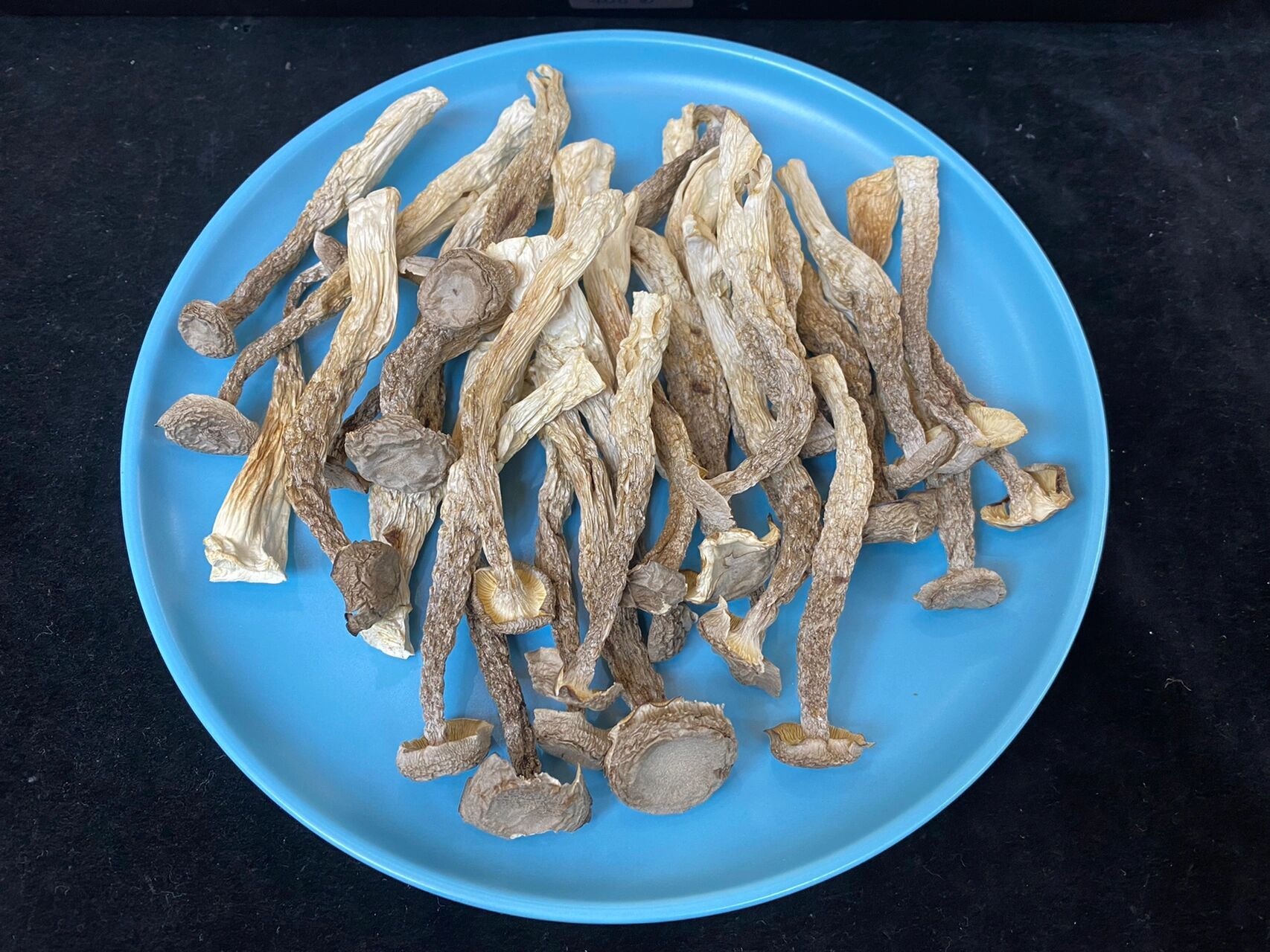 鹿茸菇的功效是可以滋补强壮,扶正固本,增强免疫力,延缓衰老. 对于