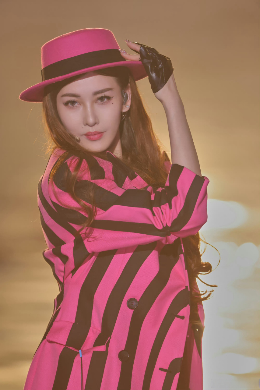 林艾莉?[大笑][大笑][大笑]