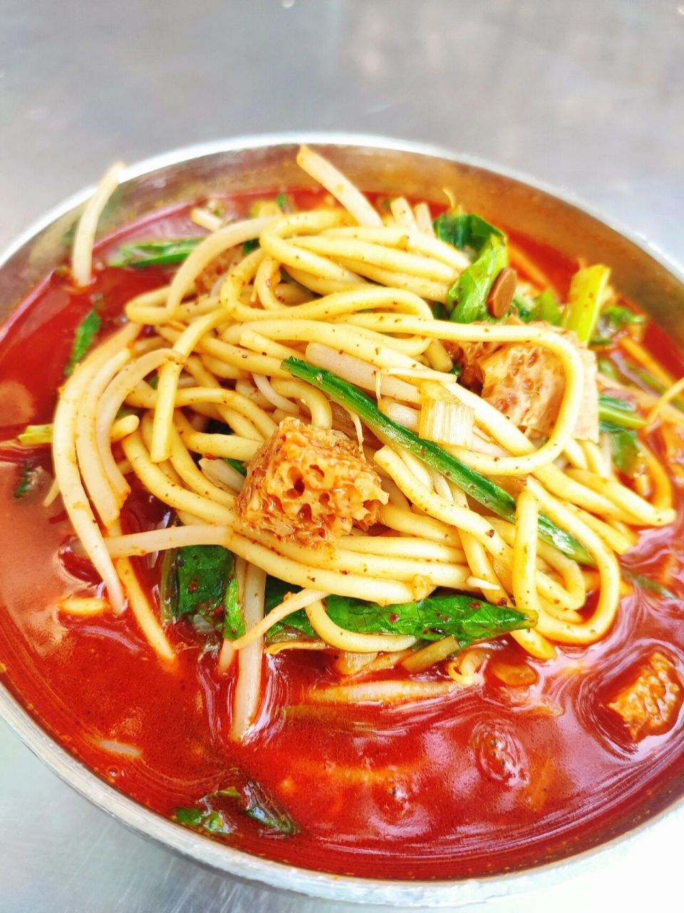 新乡小吃——香辣面 对于新乡人来说,家就是这一碗