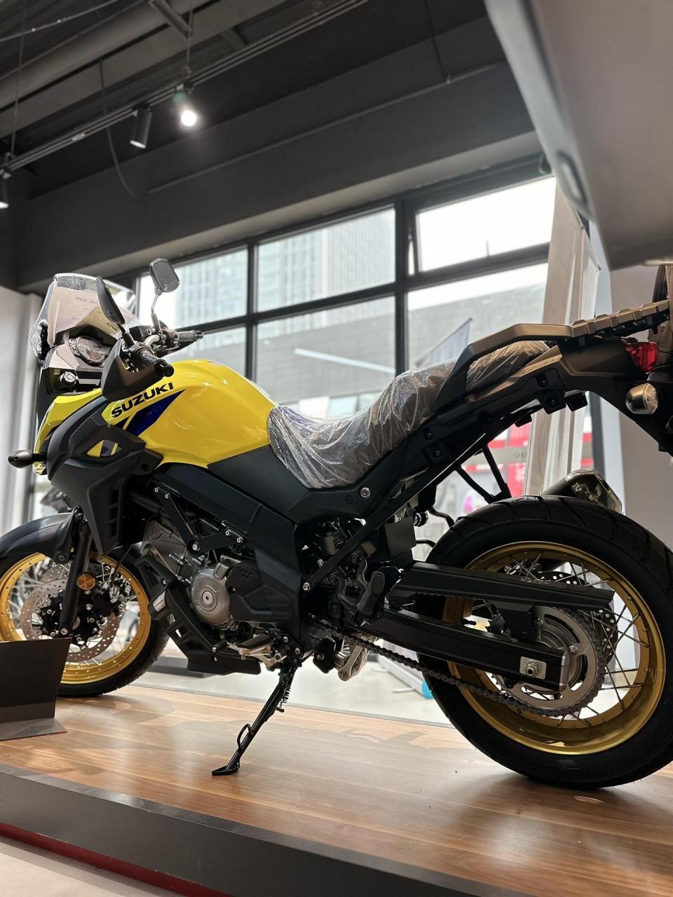 铃木dl650xt,全新车未上牌,23年4月生产最新款,现车现手续一手发票
