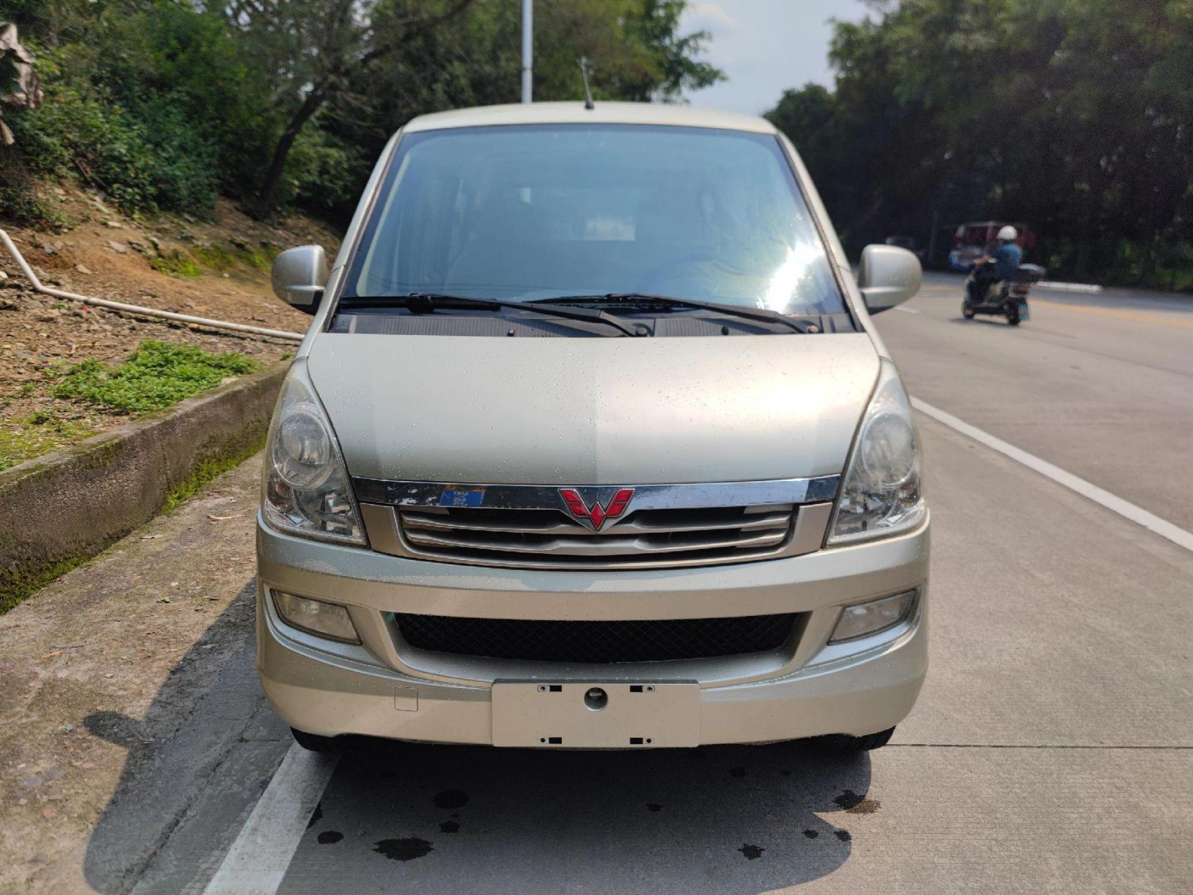 大屏导航 倒车影像,年检刚检,价格便宜二手车 二手五菱荣光s