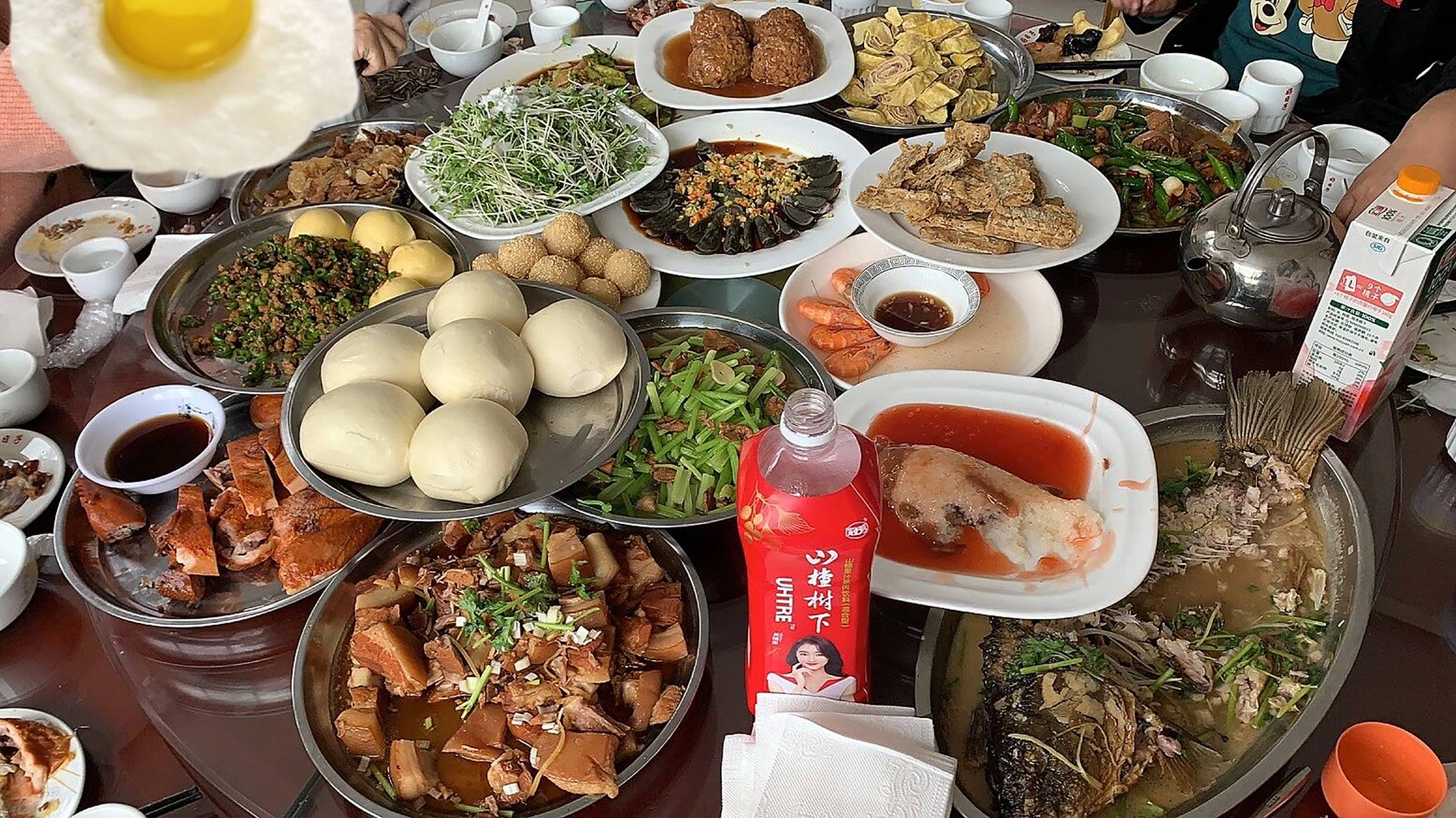 山东酒席的菜量果然名不虚传～ 假期去山东参加了婚