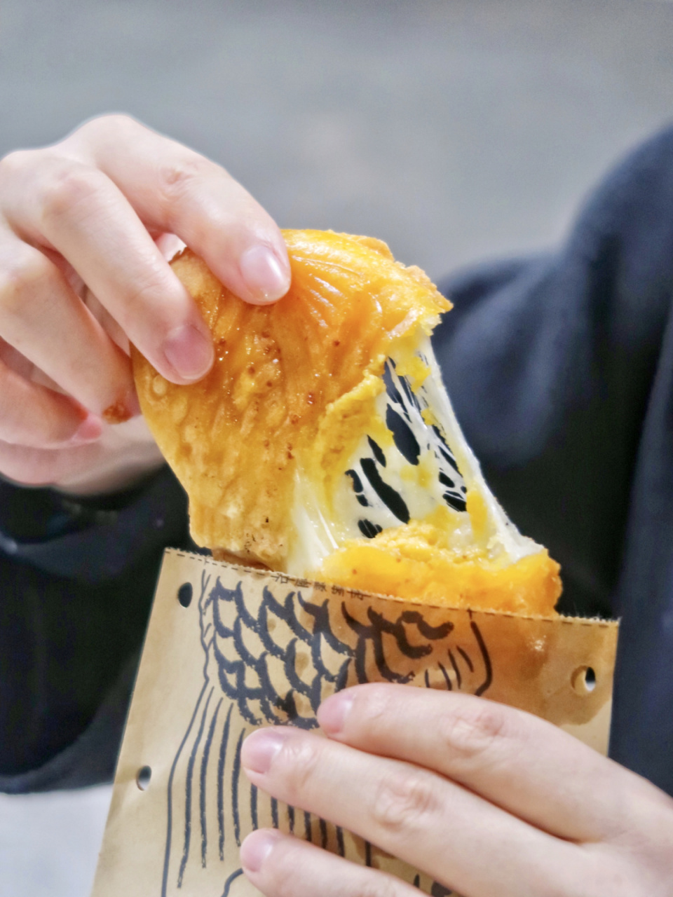 今天终于买到了超火的日式鲷鱼烧了95 因为门店很小,真的很容易错过