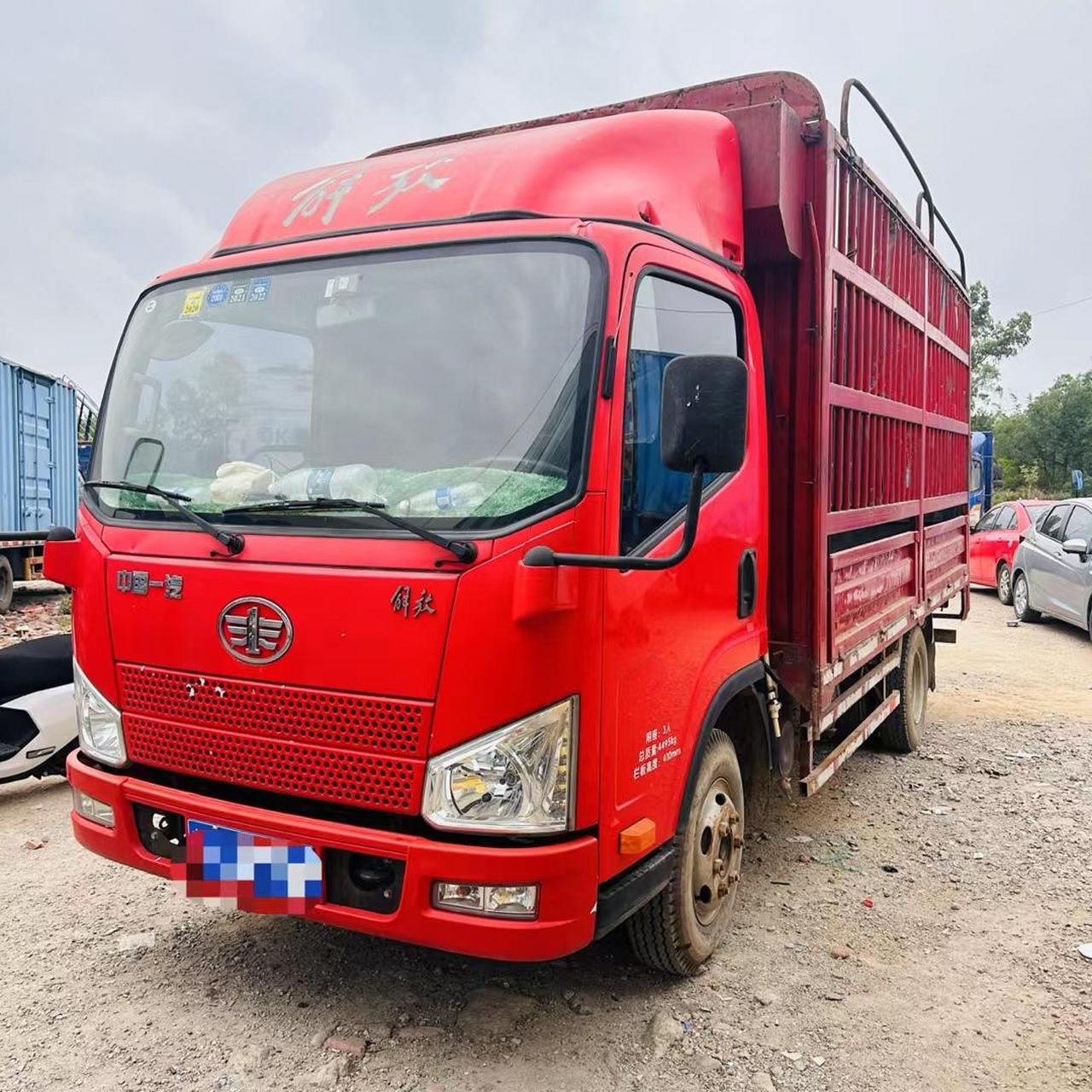 准17年一汽解放4.2×2.2米高栏,大柴498红机头,三大件免检