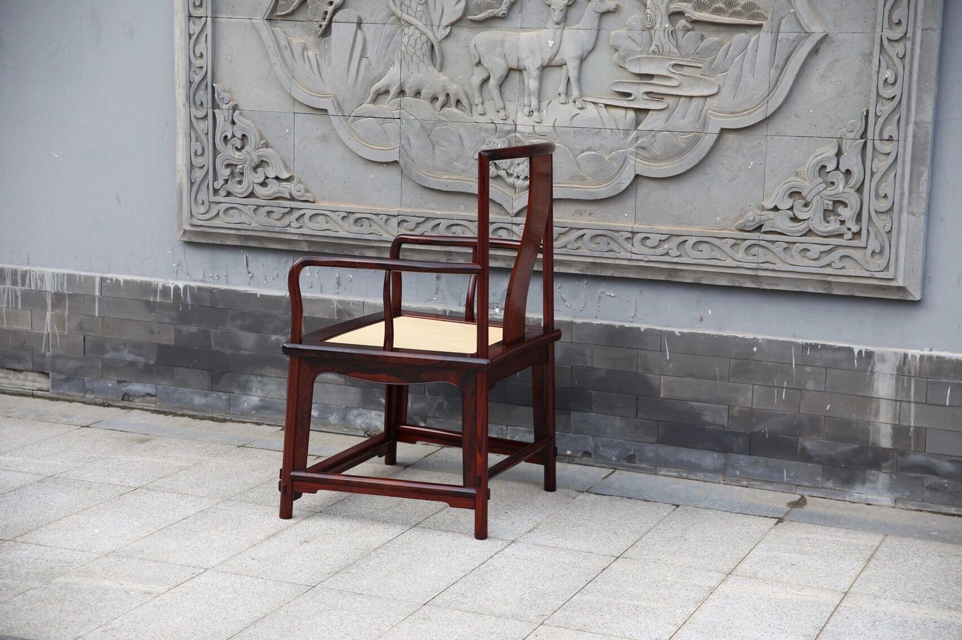 扇面形官帽椅 扇面形南官帽椅 原款实物:紫檀前宽75.