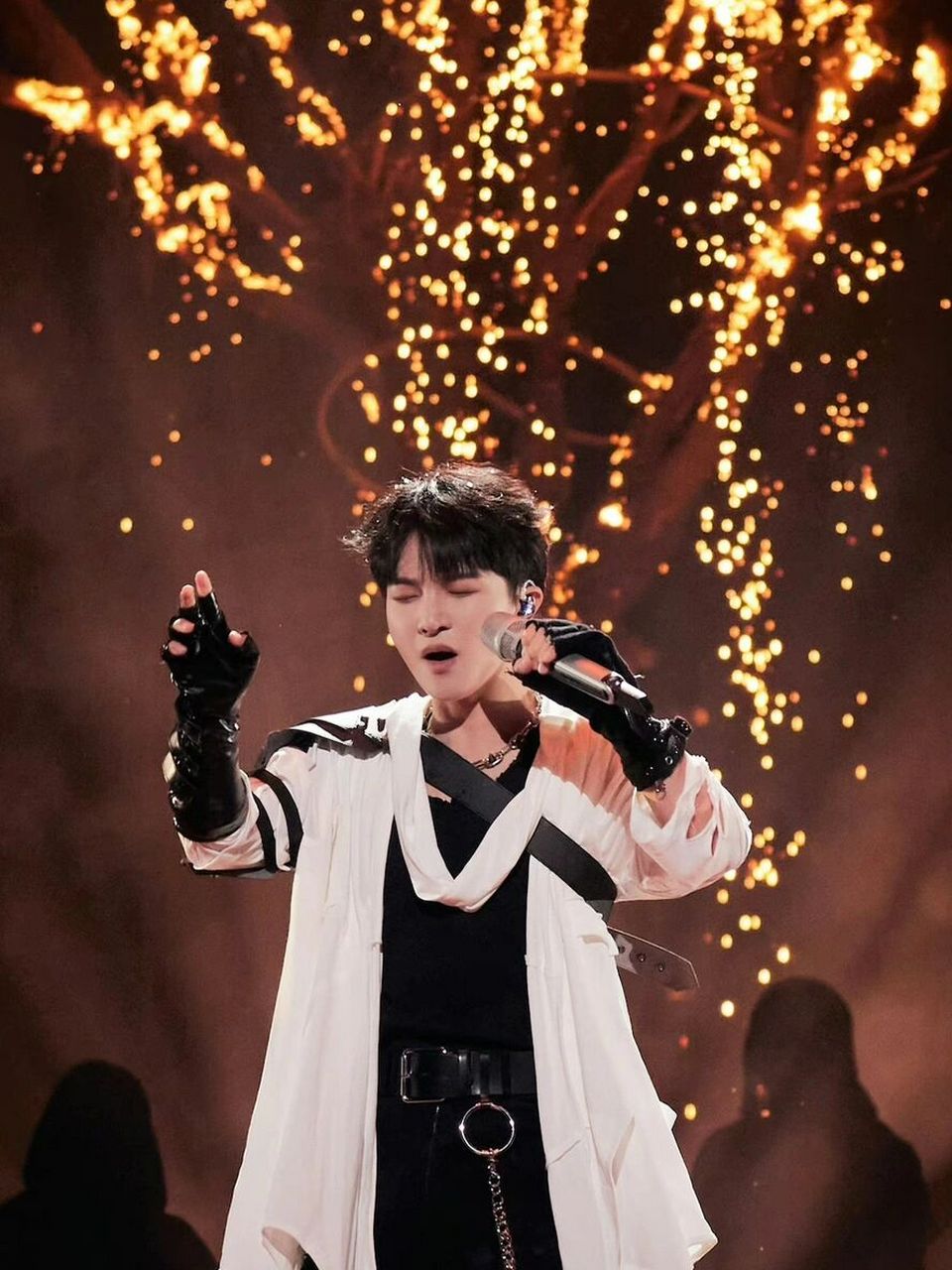 周深壁纸315668156611566天花板级的打样舞台 #卡布叻