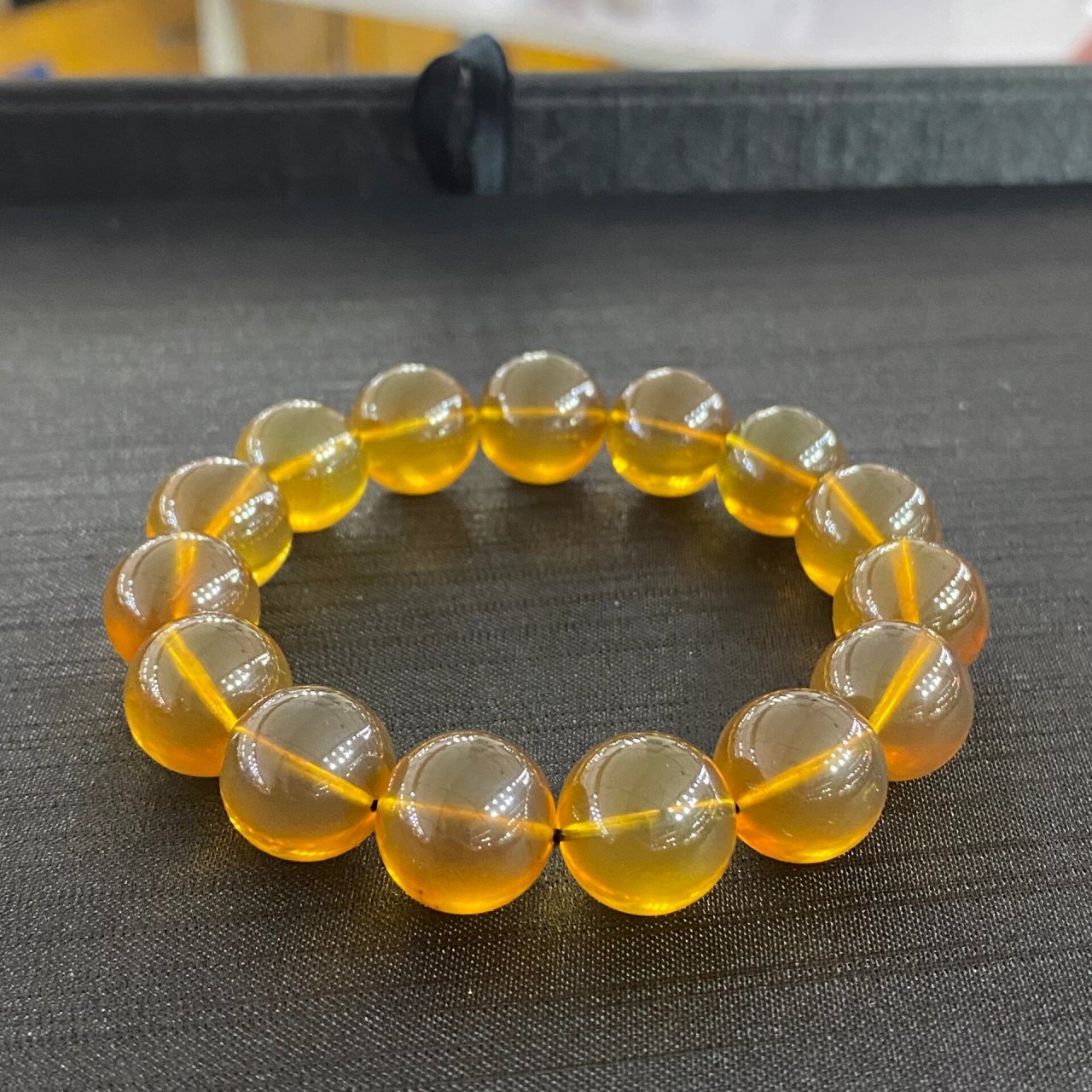 缅甸琥珀金棕珀 ?