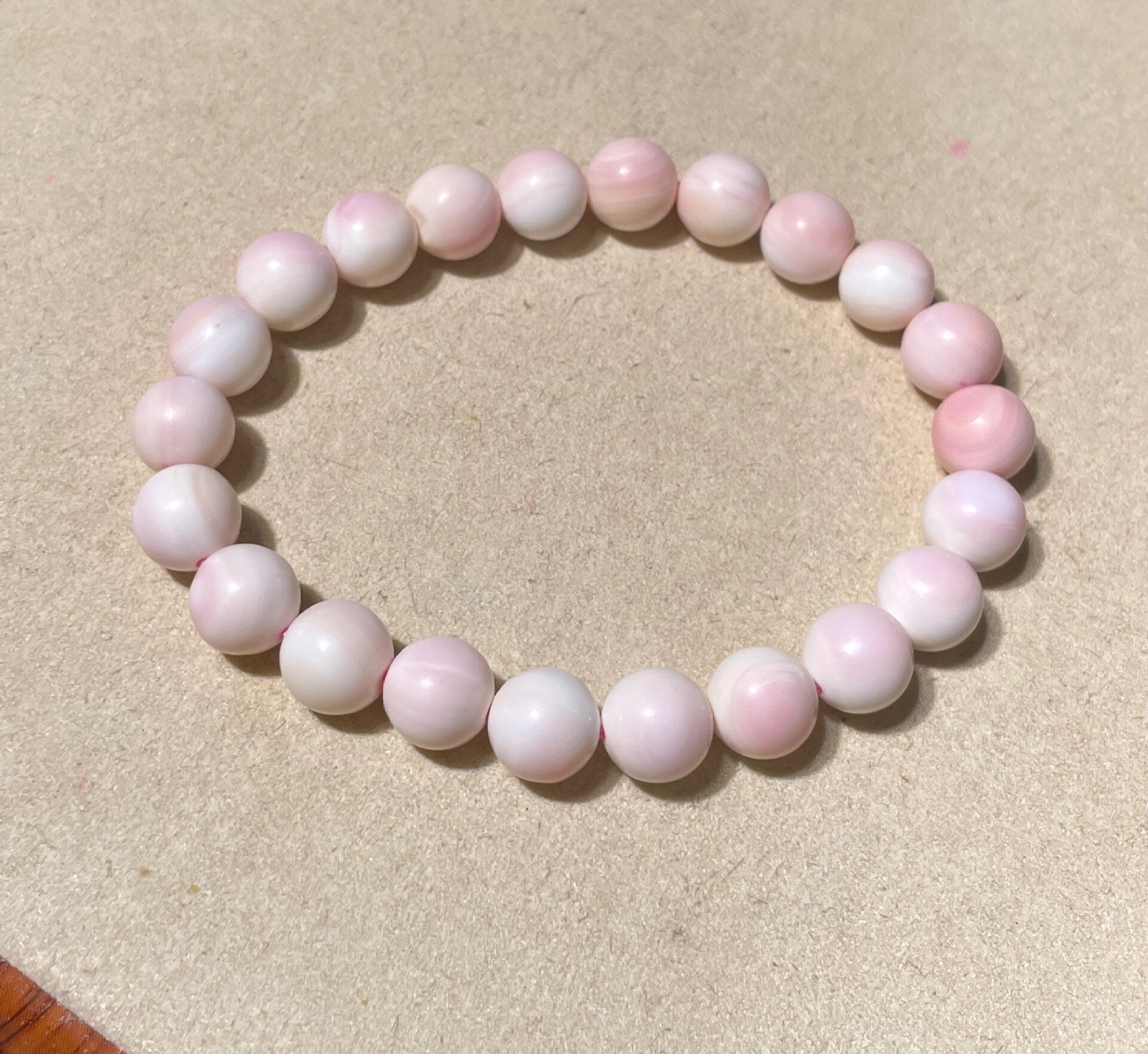 天然女王贝手串 淡妆与浓妆的对比?